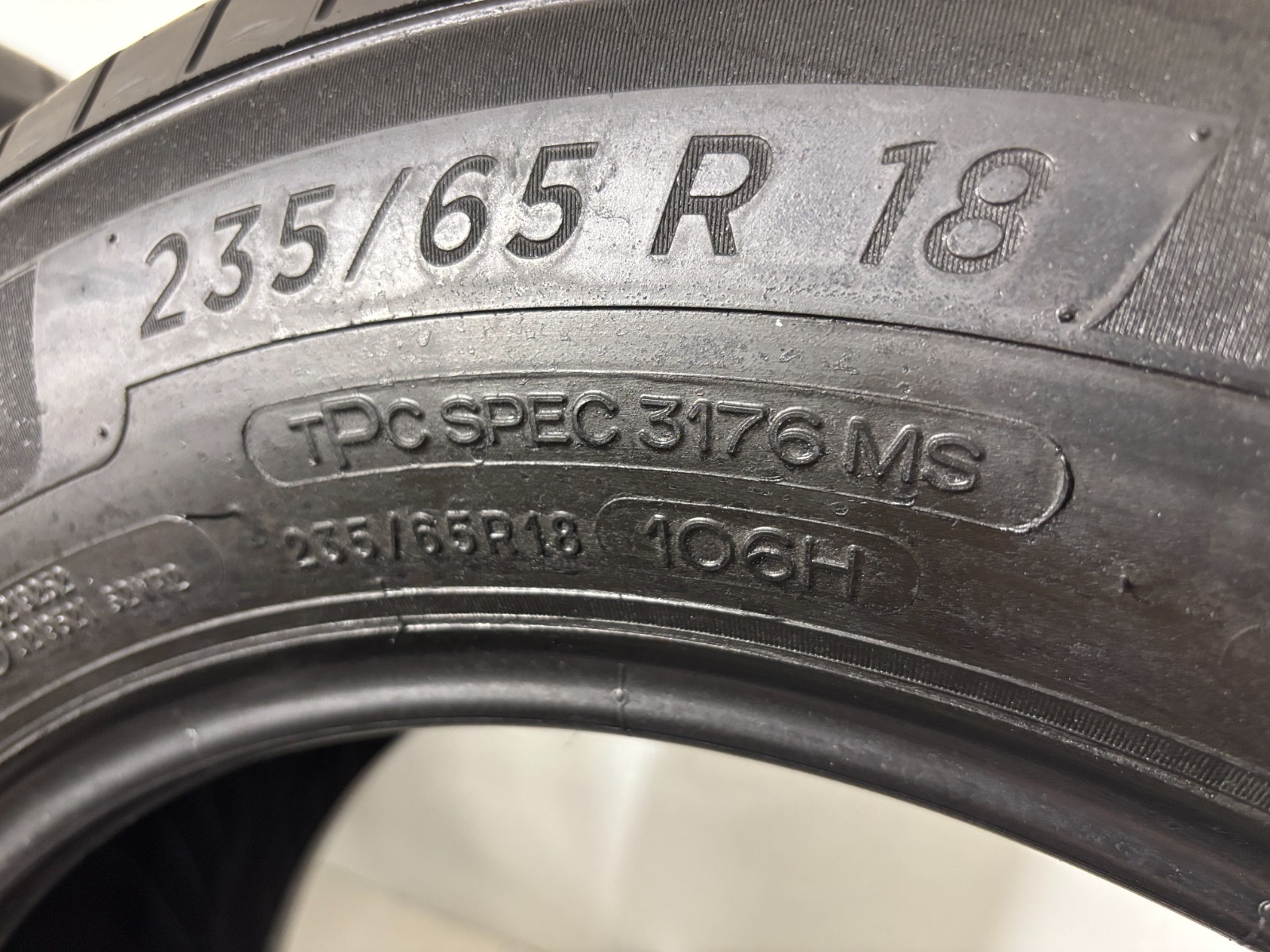 NO SHIPPING ONLY LOCAL PICK UP Set 4 Tires 235 65 18 Michelin Primacy Tour A/S
