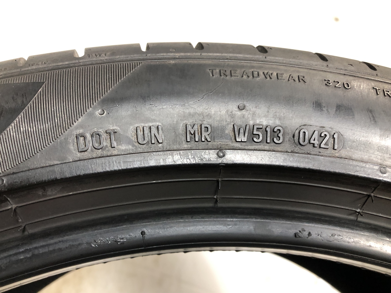 [1] Pirelli P Zero PZ4 Run Flat P315/35R21 315 35 21 Tire 6.25/32