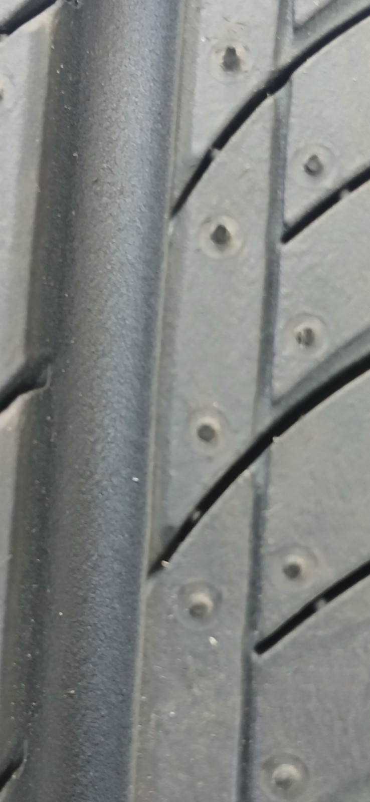215 65R16 Sceptor 4XS Tires Highly Rated Affordable All-season Touring Tire New