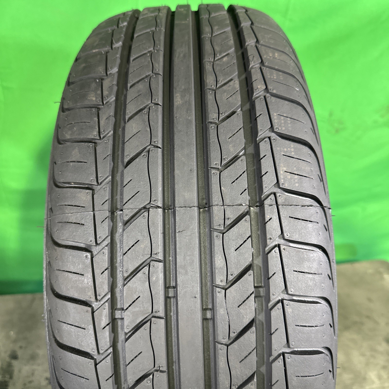 Single,Used-215/55R16 Summit Ultramax A/S 97H 9/32 DOT 3923