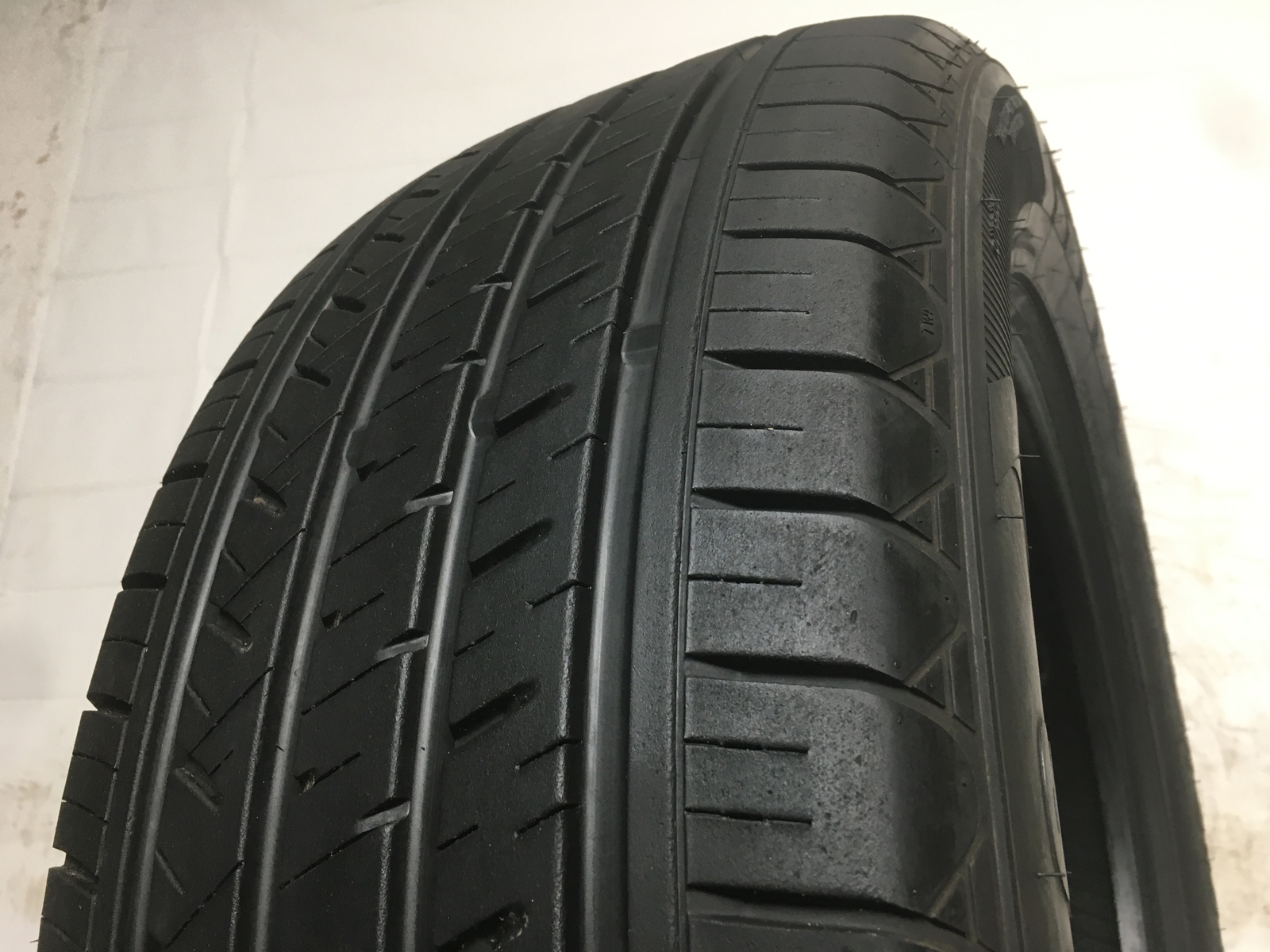 [1] Atlas Paraller 4X4 HP P255/55R19 255 55 19 Tire 8.25-8.75/32