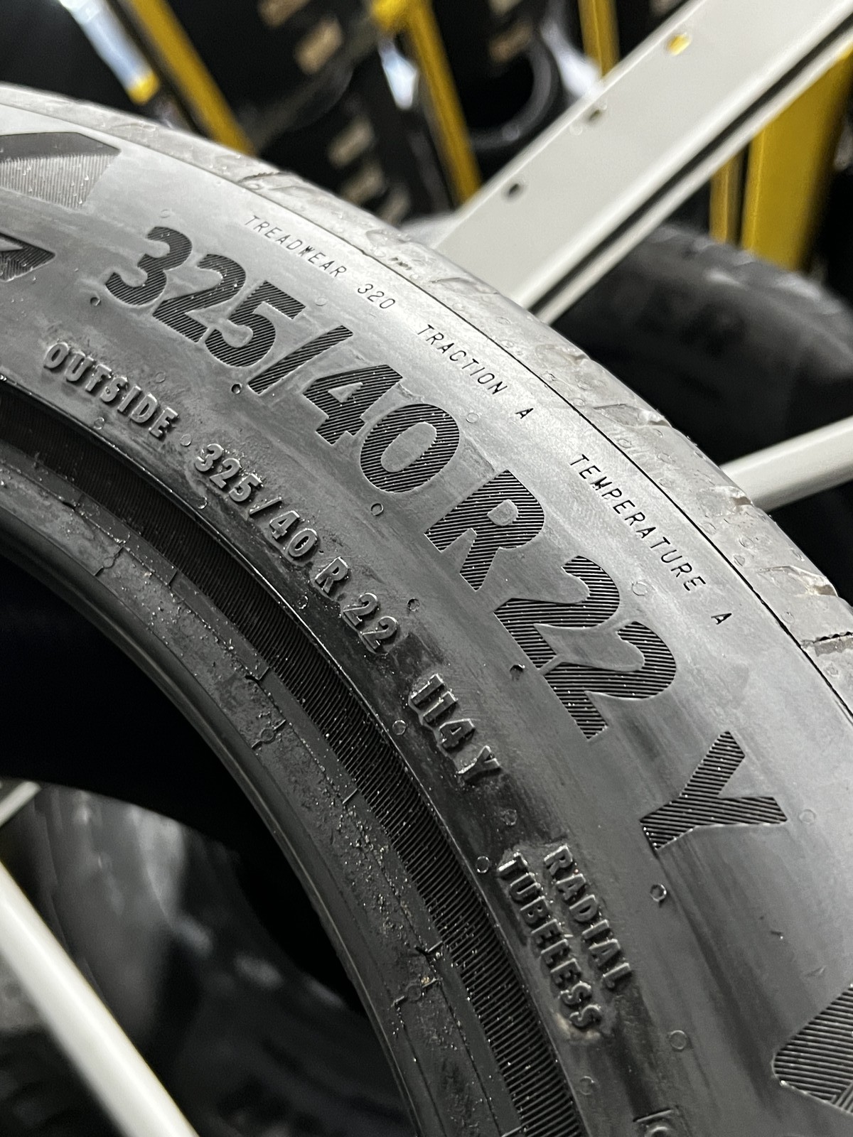 1 Continental EcoContact 6Q MO ContiSilent 325/40R22 114Y DOT.1625 7/32 NO Patch