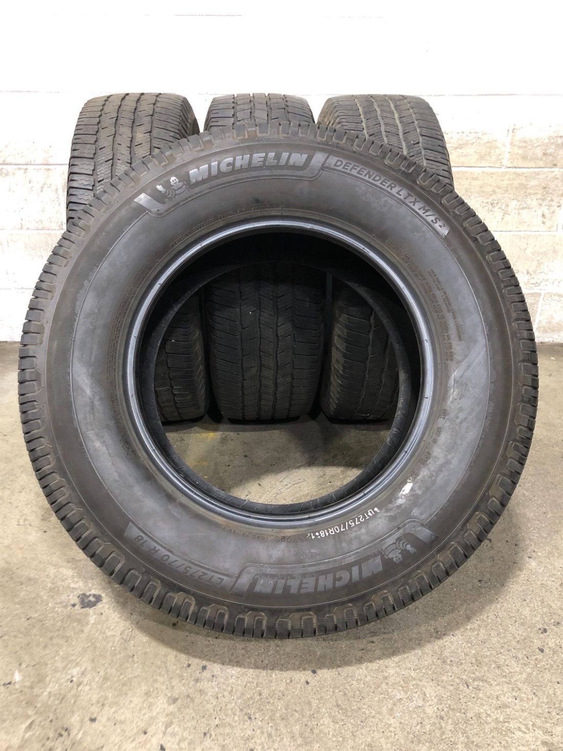 4x LT275/70R18 Michelin Defender LTX M/S 2 8/32 125 S Used Tires 2757018