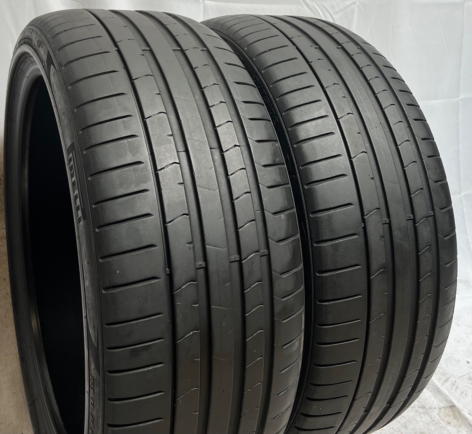 2 – NO REPAIRS 225/40R19 XL (93Y) Pirelli P Zero PZ4 RSC (*) BMW OEM – 5044
