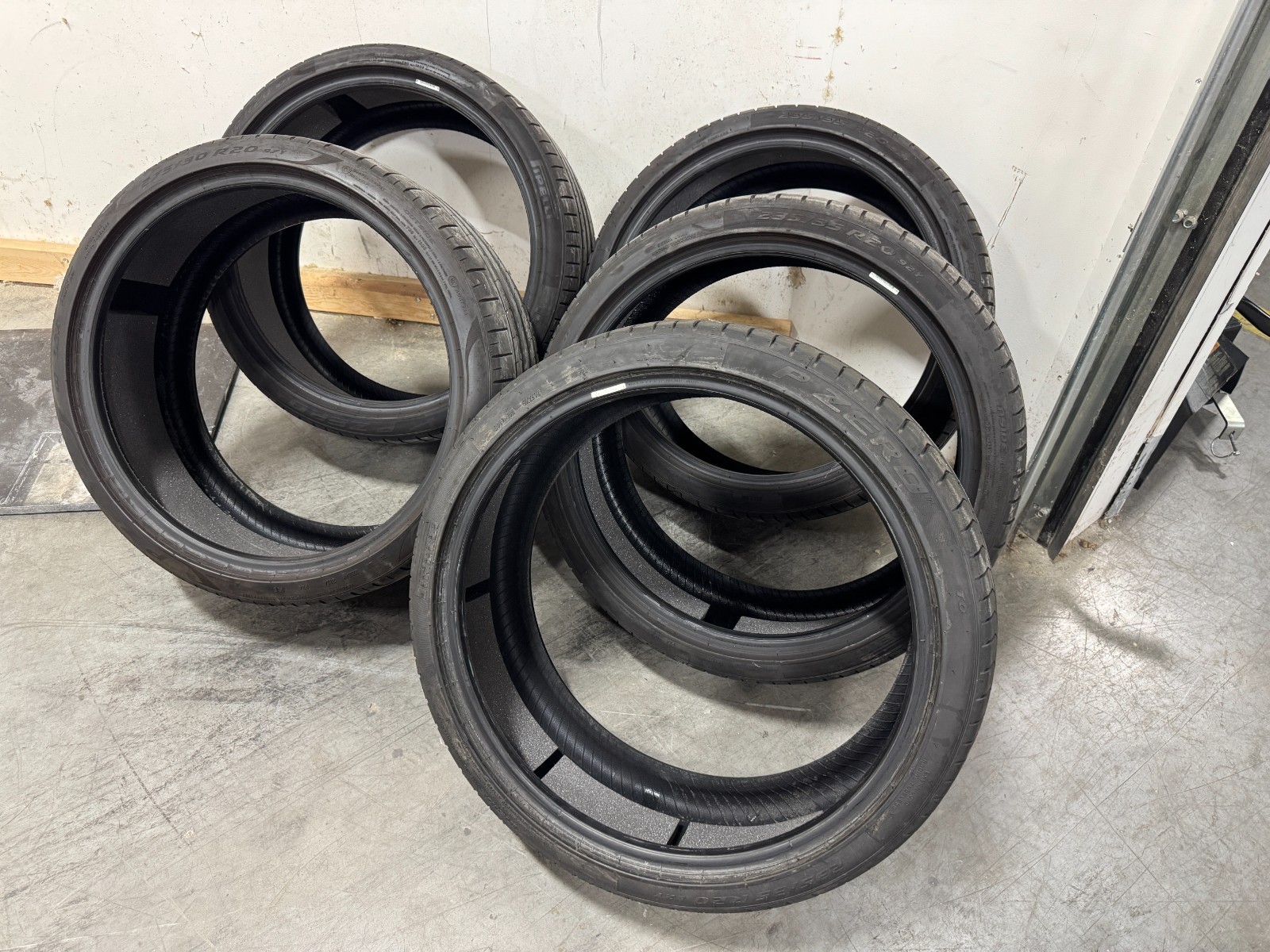 OEM 2024+ Tesla Model 3 Performance Tires (5 Total) 235/35/20 & 275/35/20