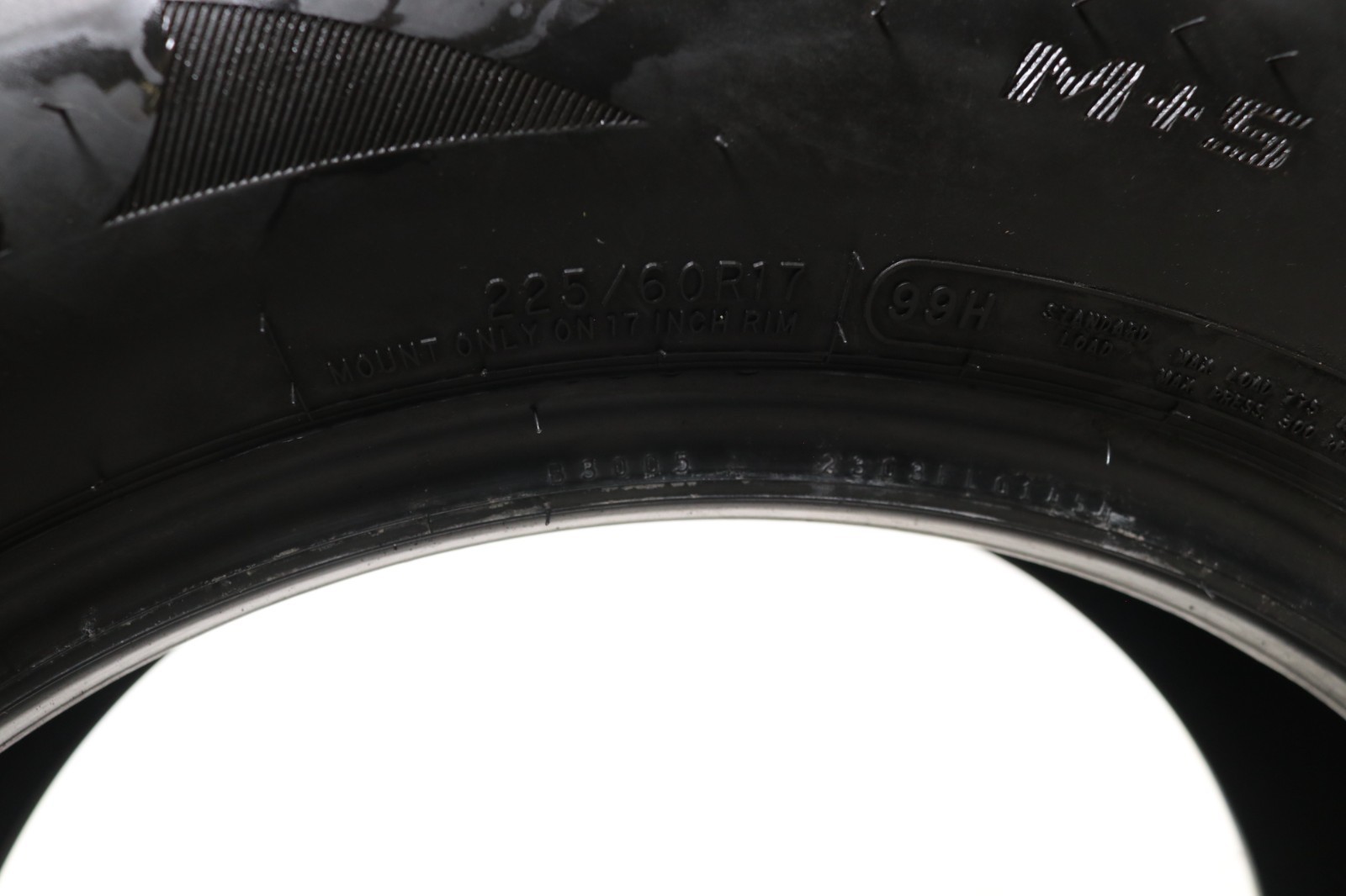 Set of 4 Used 225/60R17 Arizonian Silver Edition All Season – 99H – 8.5-9.5/32