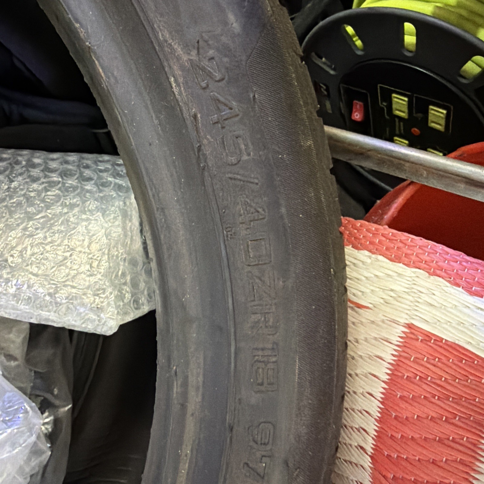 New Haida Hd921 – P245/40r18 Tires 2454018 245 40 18