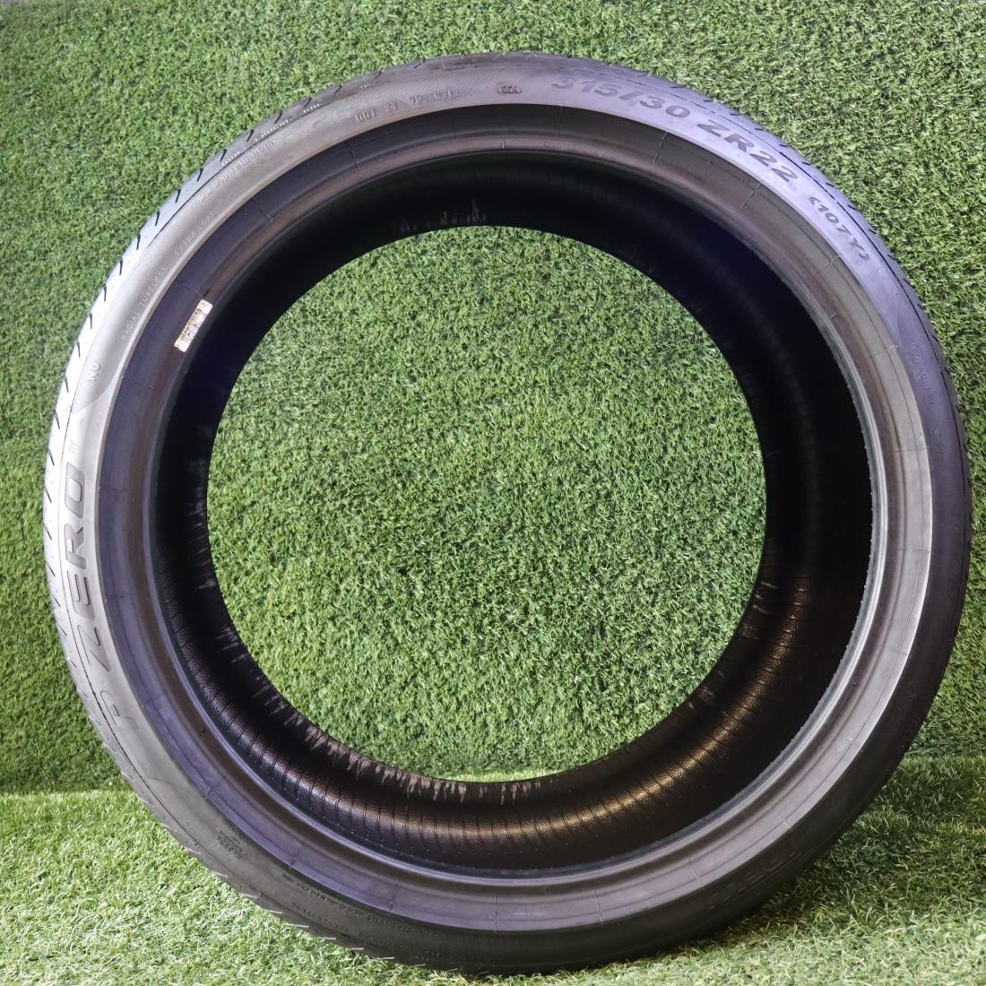 1 315 30 22 Pirelli PZERO with 80% Tread 7/32 107Y #28016