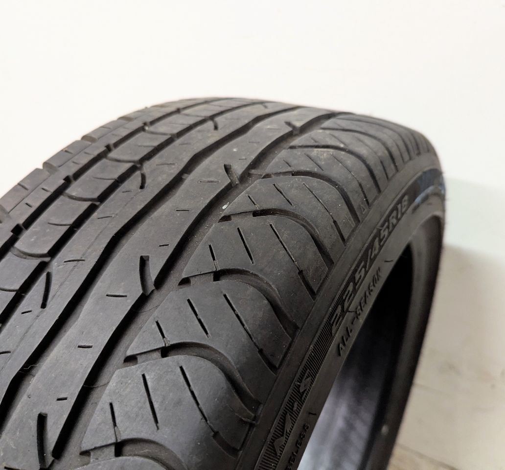 USED – 225/45/18 Douglas Performance Tire – 7/32 Tread Depth