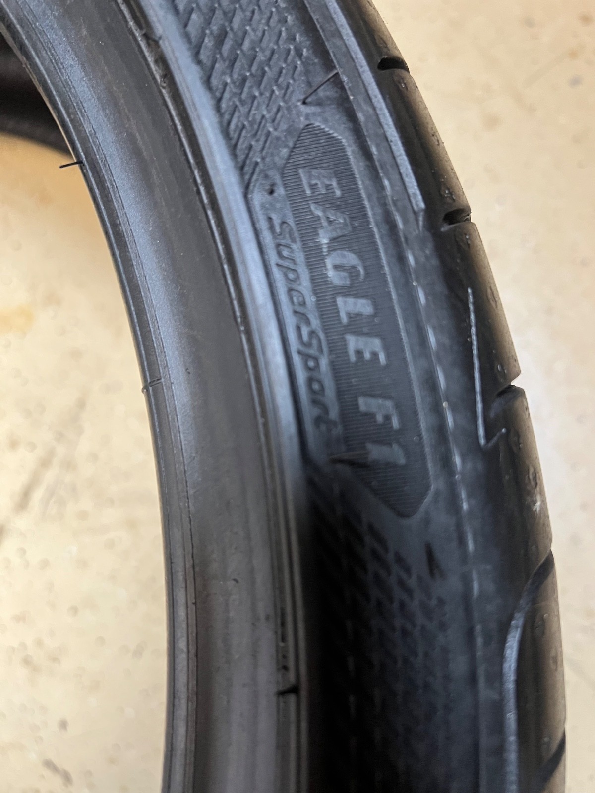 1 – TAKEOFF 235/35R19 XL (91Y) Goodyear Eagle F1 Super Sport (AO) Audi – 1180