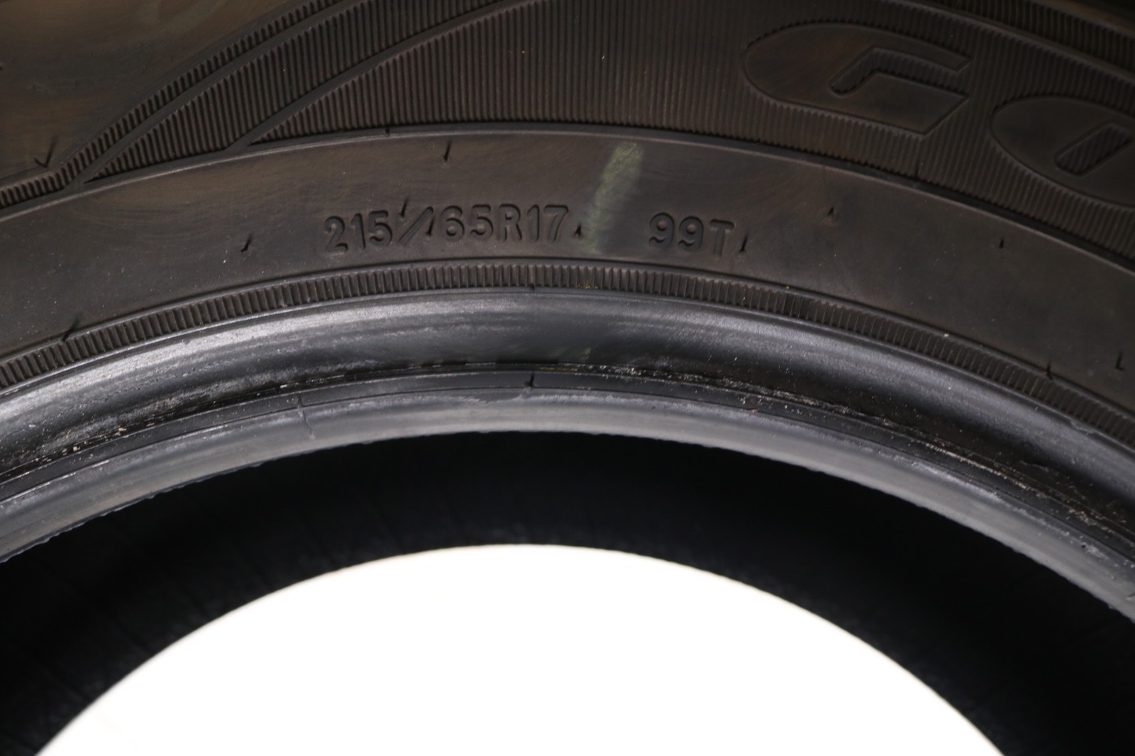 Set of 2 Used 215/65R17 Goodyear Assurance All Season – 99T – 6.5-7/32