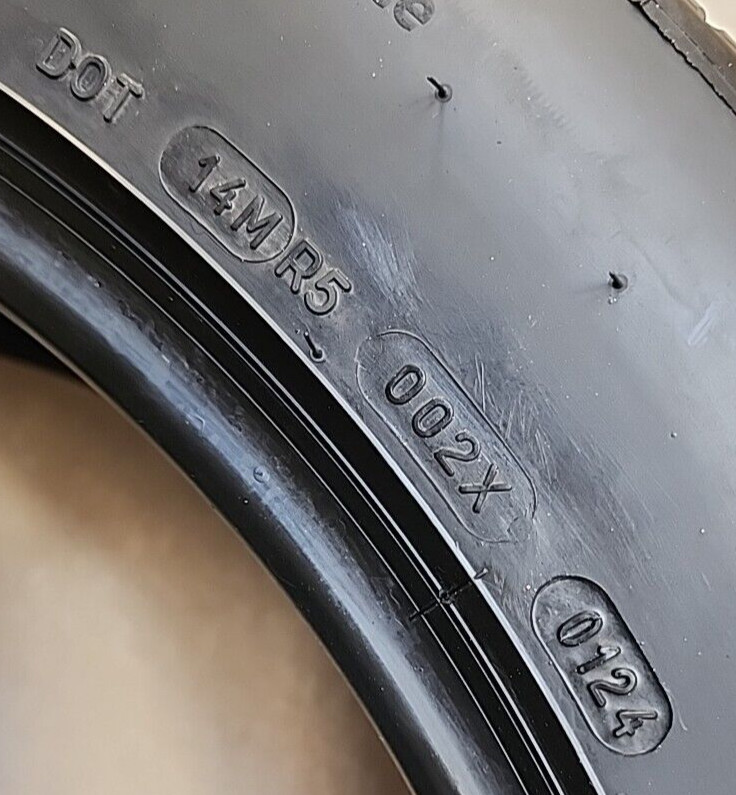 285/45ZR20 112Y Michelin Pilot Sport All Season 4 10/32 DOT 0124 2854520