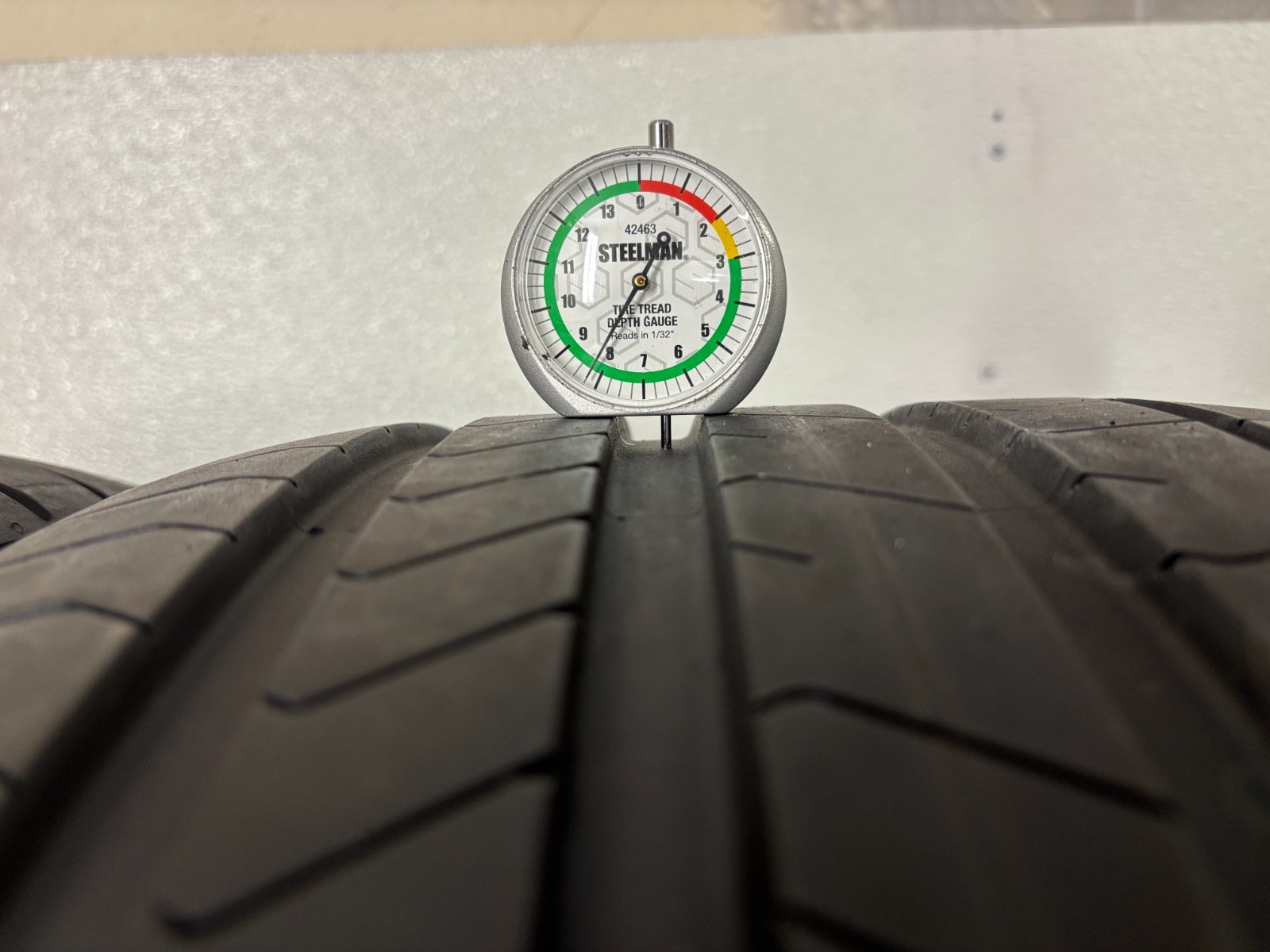 2 Tires 285 30 21 Pirelli P Zero PZ4 MO-S (8.20/32 = 90% Tread Left)