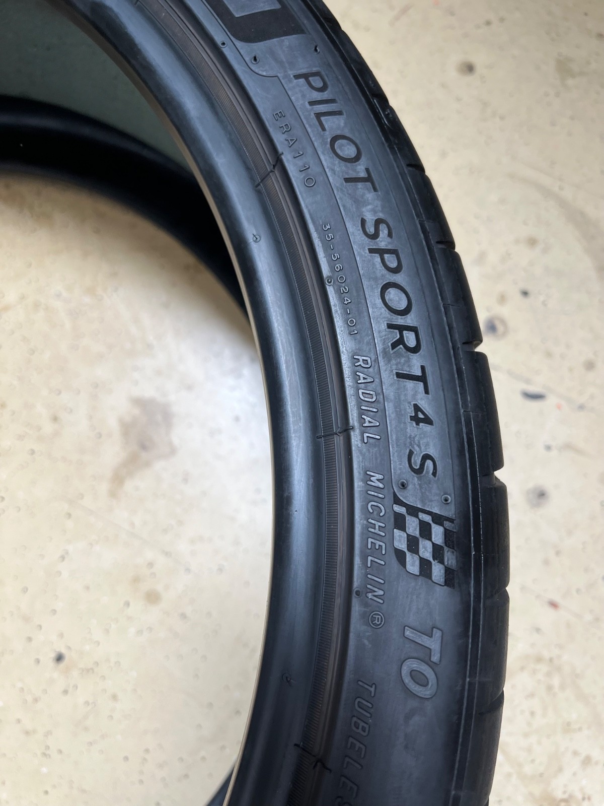 2 – NICE 235/35ZR20 XL (92Y) Michelin Pilot Sport 4 S Acoustic (T0) Tesla – 5026