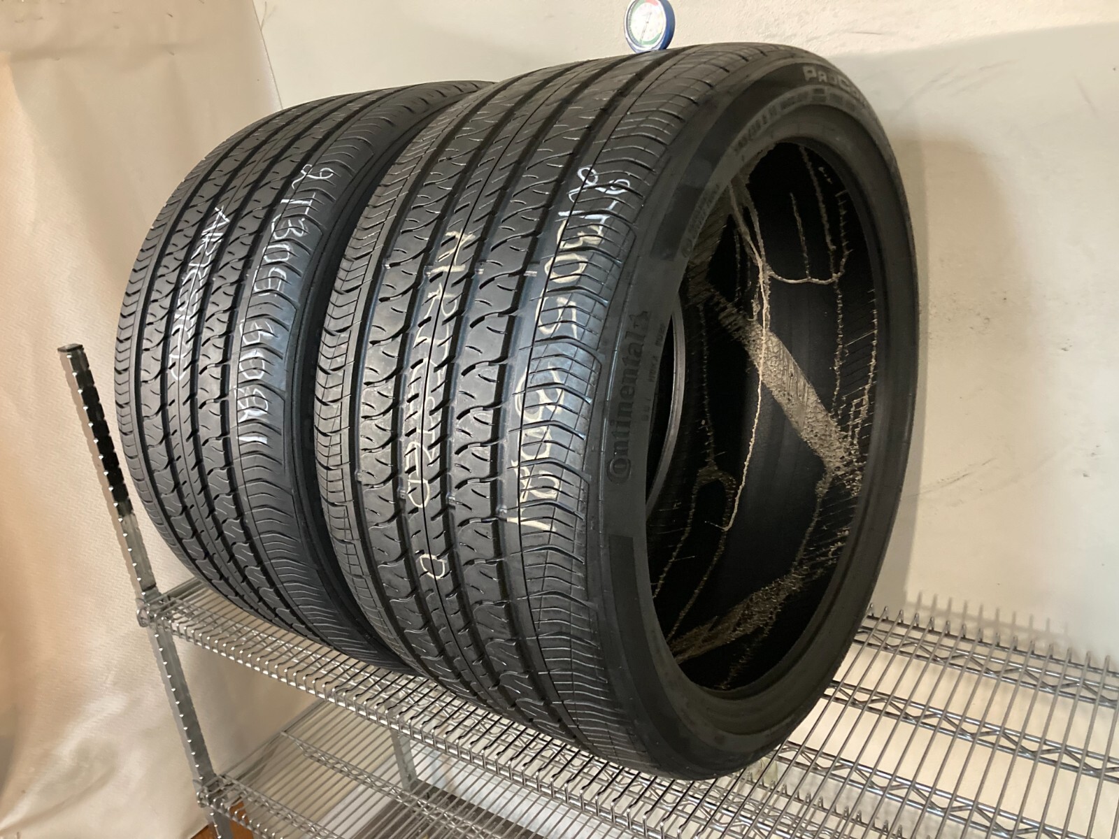 2 Tires 305 30 21 Continental ProContact RX NF0 (7.00-8.00/32= 77-88% Tread)