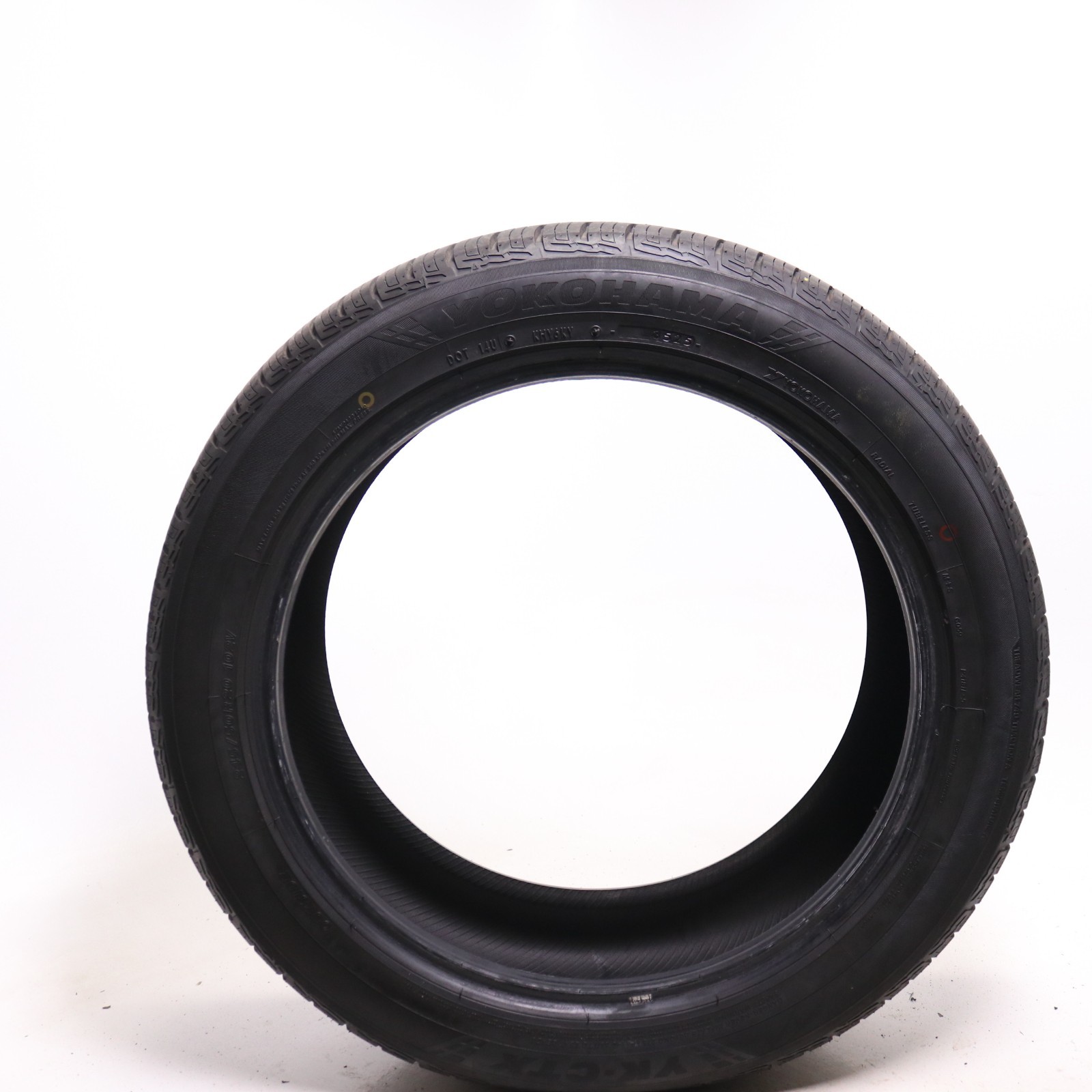 Set of 4 Used 245/50R20 Yokohama YK-CTX – 102V – 9.5-10.5/32