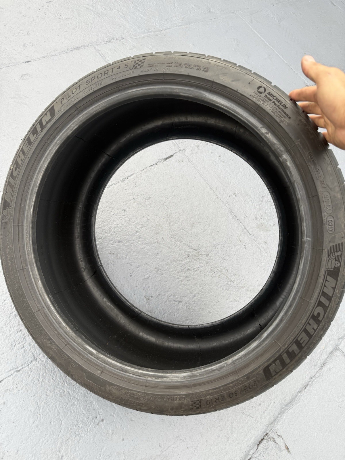 1 Michelin Pilot Sport 4s 295 30 ZR19 NO REPAIRS or DAMAGE (70% tread left)