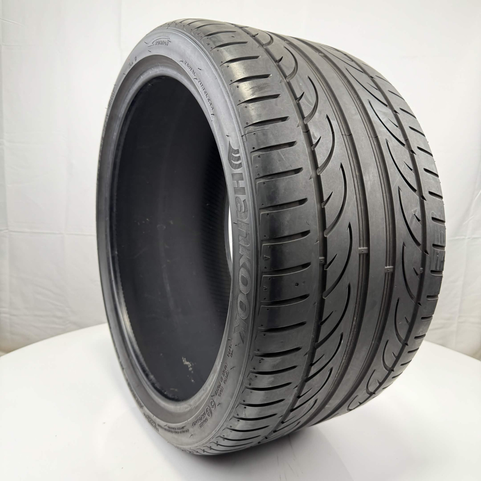 Used 295/30ZR19 Hankook Ventus V12 EVO2 K120 100Y 4.5/32 (DOT 19)