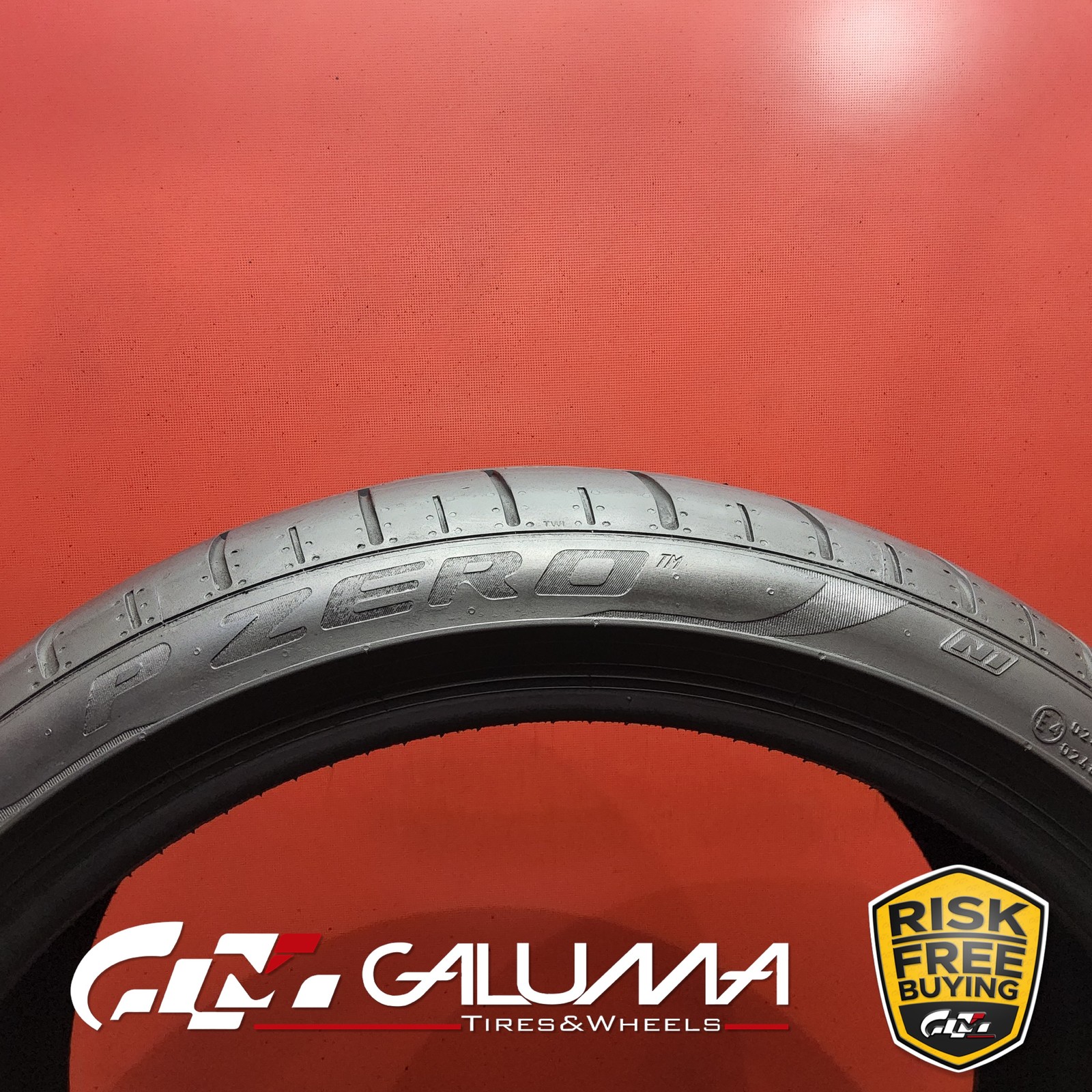 1 Tire Pirelli P-Zero (PZ4) N1 265/35ZR20 265/35/20 2653520 95Y #96270
