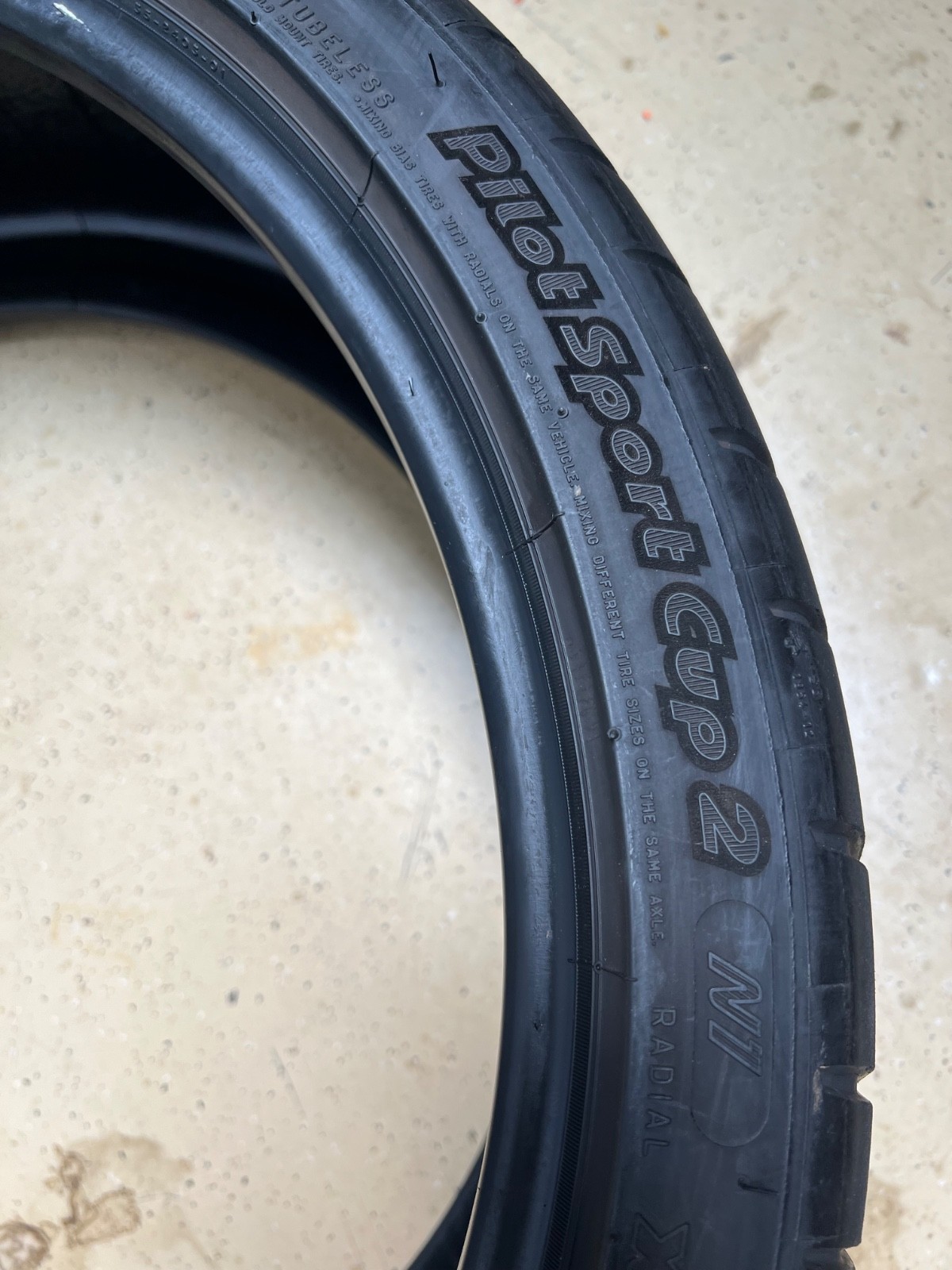 2 – NO REPAIRS 245/35ZR20 XL (95Y) Michelin Pilot Sport Cup 2 (N1) – 6120