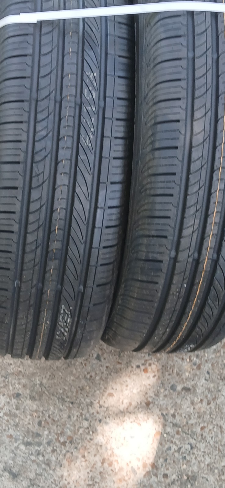 215 65R16 Sceptor 4XS Tires Highly Rated Affordable All-season Touring Tire New