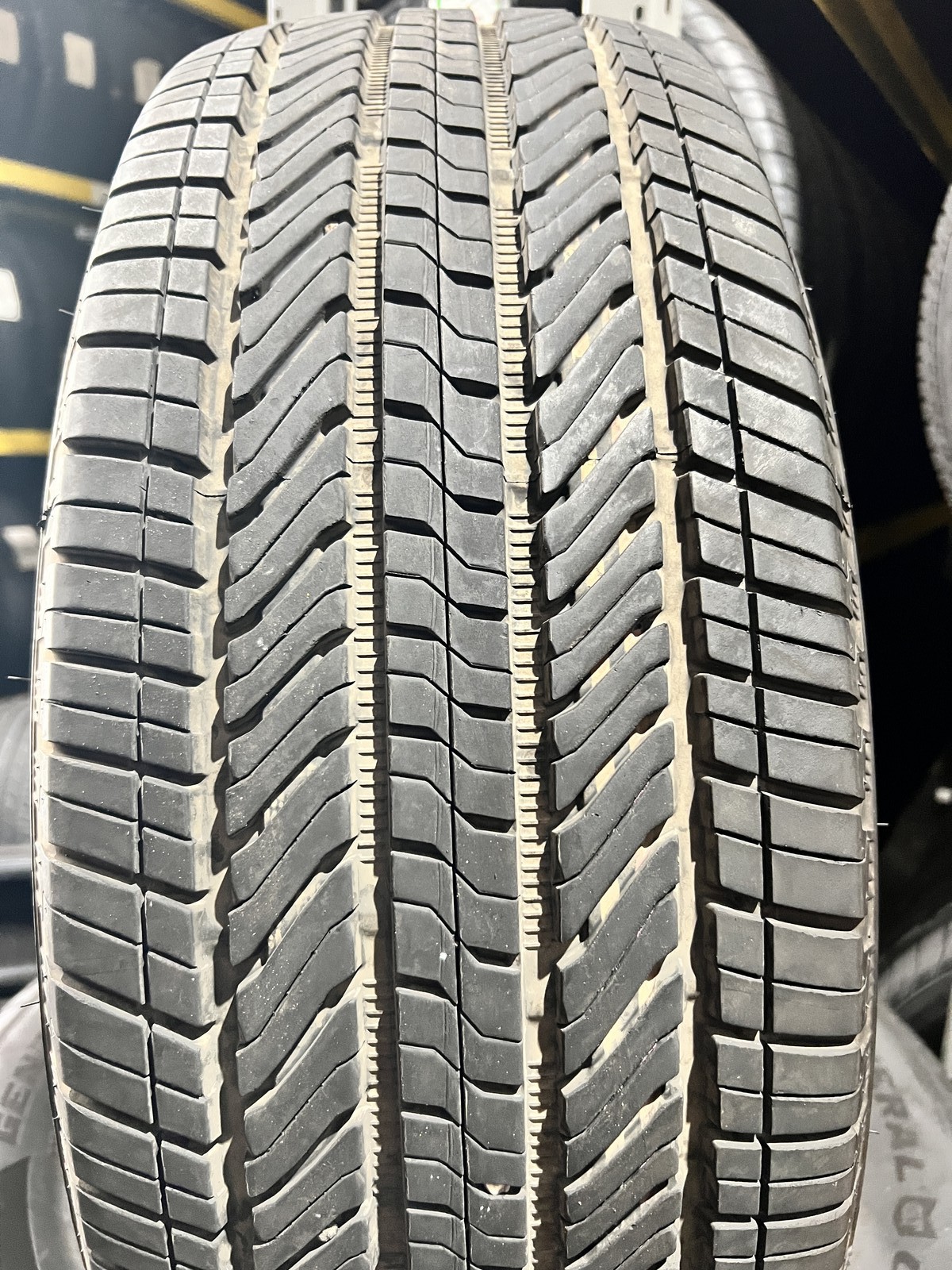1 Tire Bridgestone Alenza A/S 02 TPC 275/60R20 115S DOT.1325 8.75/32