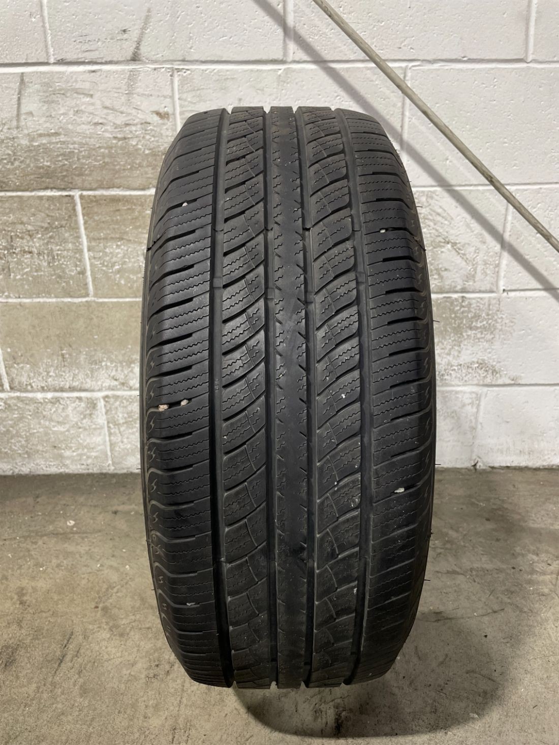 1x P255/55R18 West Lake SU 318 H/T 9/32 109 V Used Tire 2555518