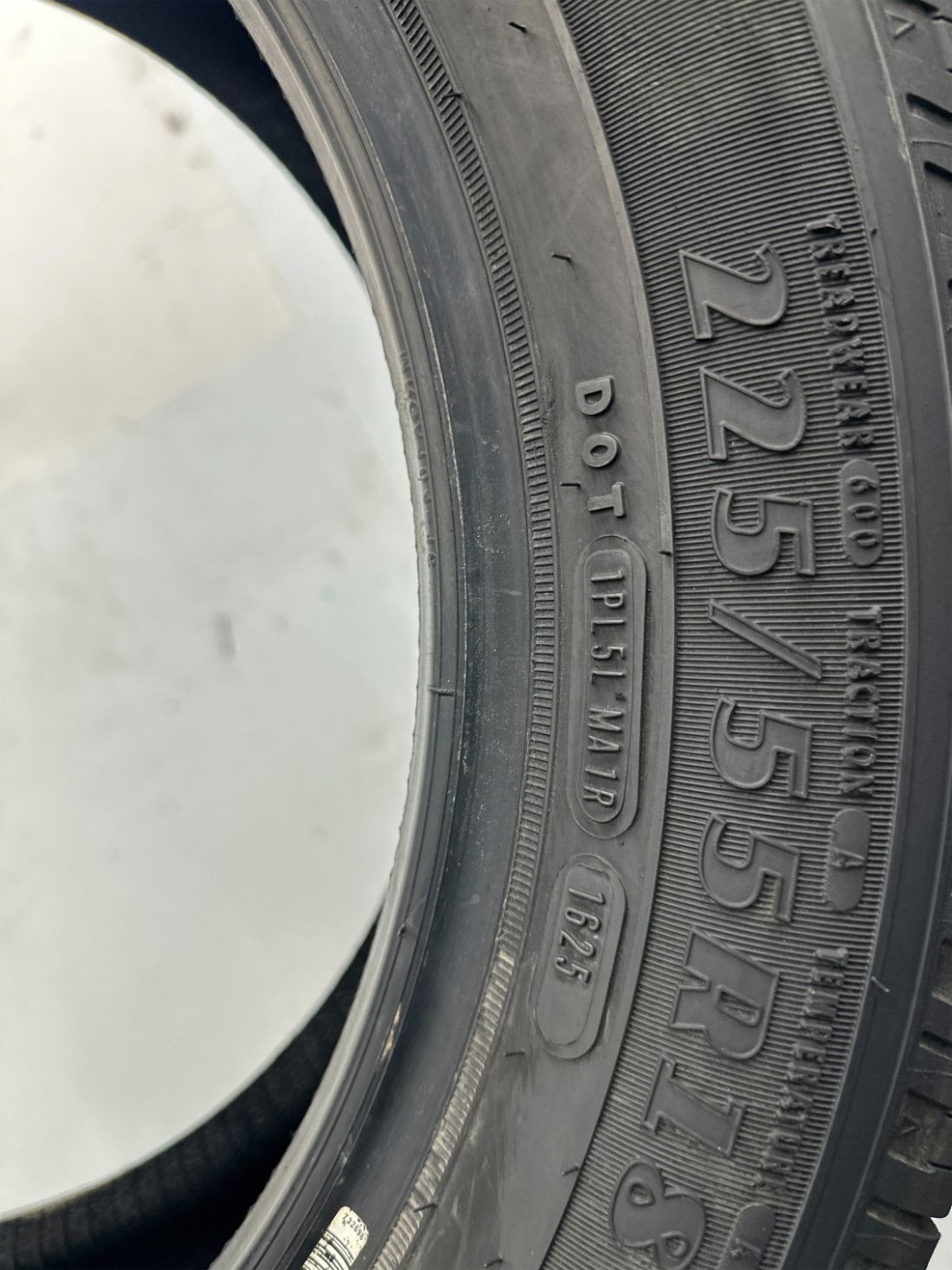 1 Used P225/55R18 Goodyear Reliant All Season 98 V – 10/32