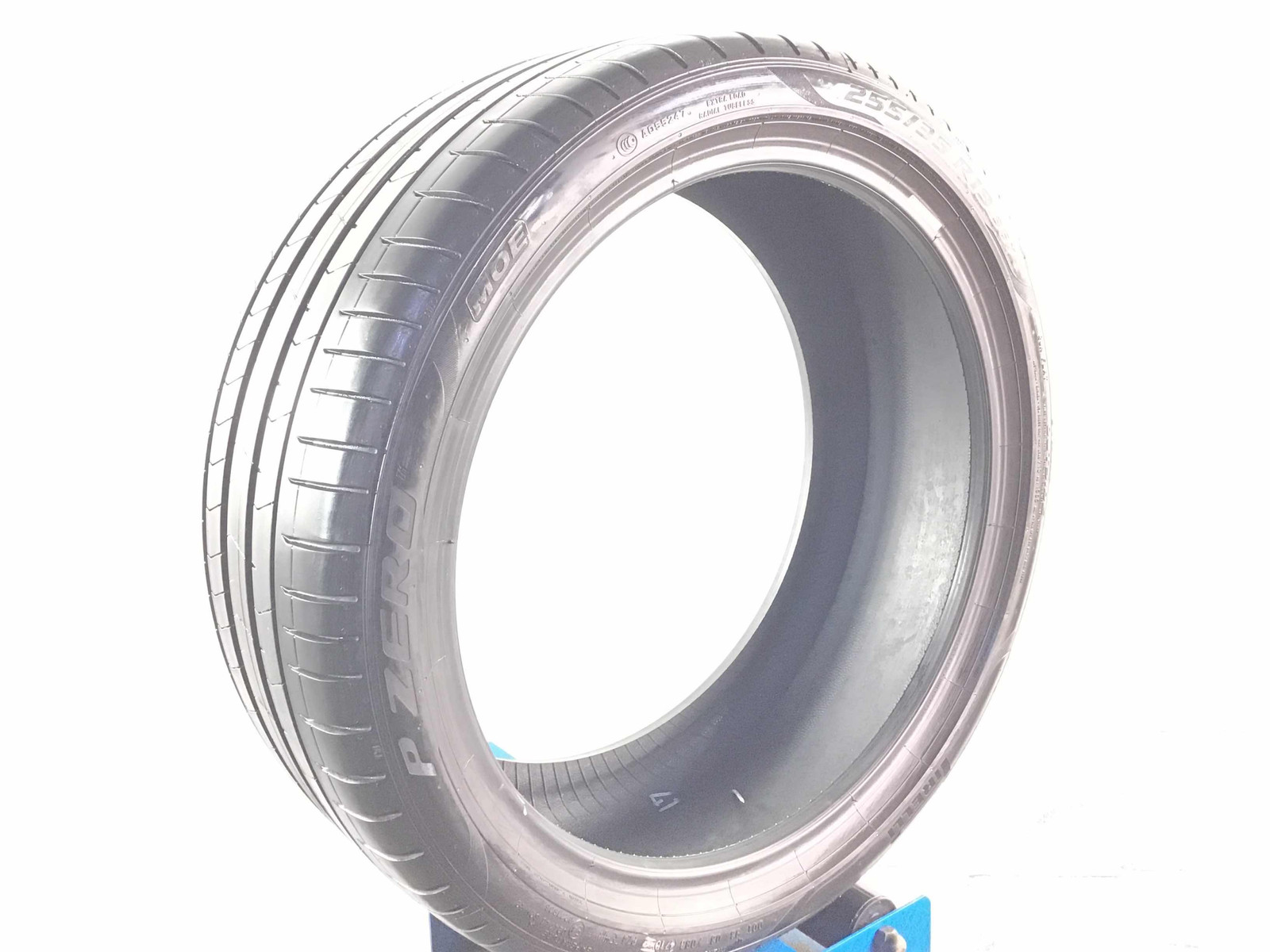 P255/35R19 Pirelli P Zero PZ4 Run Flat 96 Y Used 6/32nds