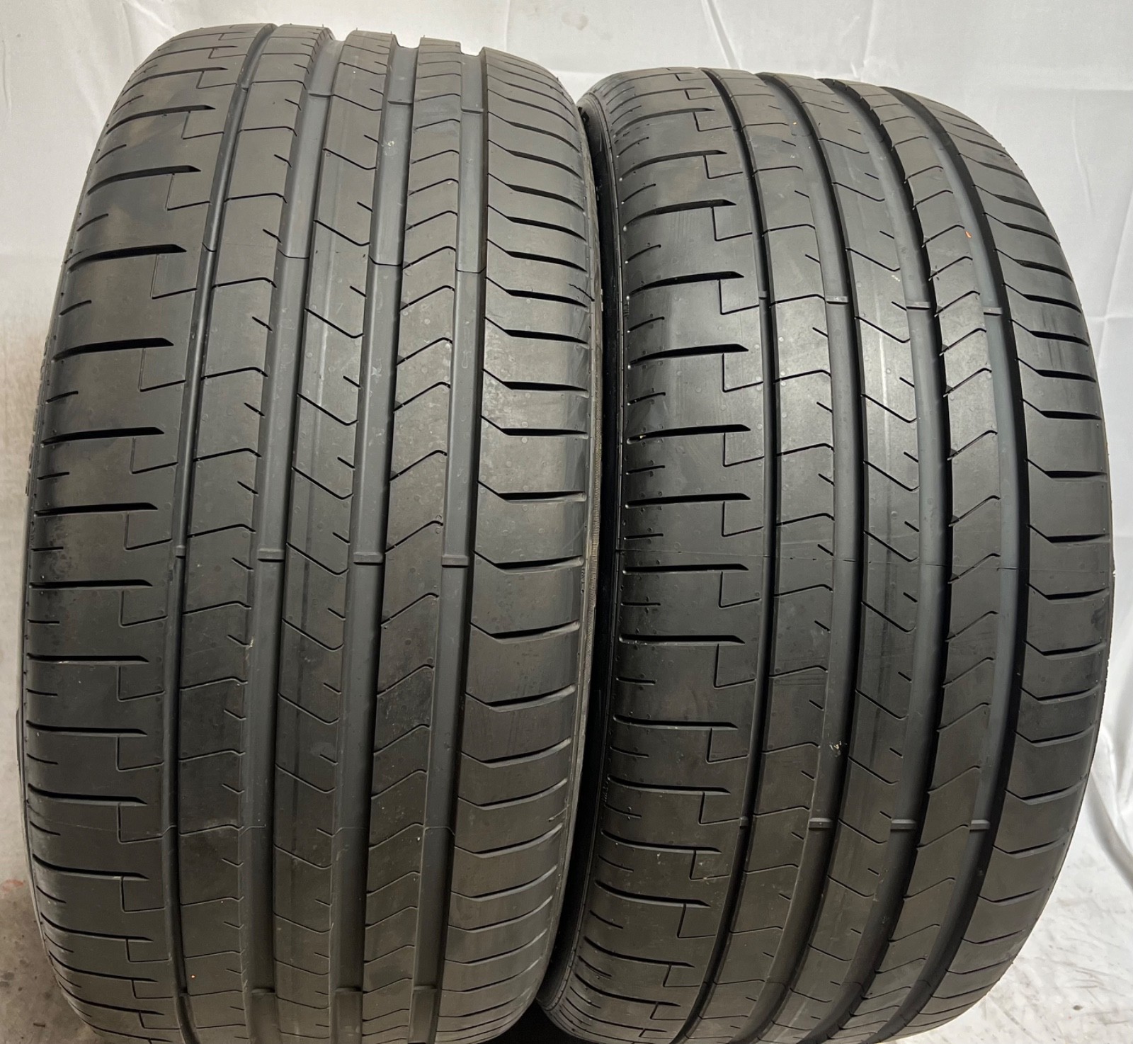 1 – TAKEOFF 275/35ZR20 XL (102Y) Pirelli P Zero PZ4 (*) BMW – 6166 NO REPAIRS