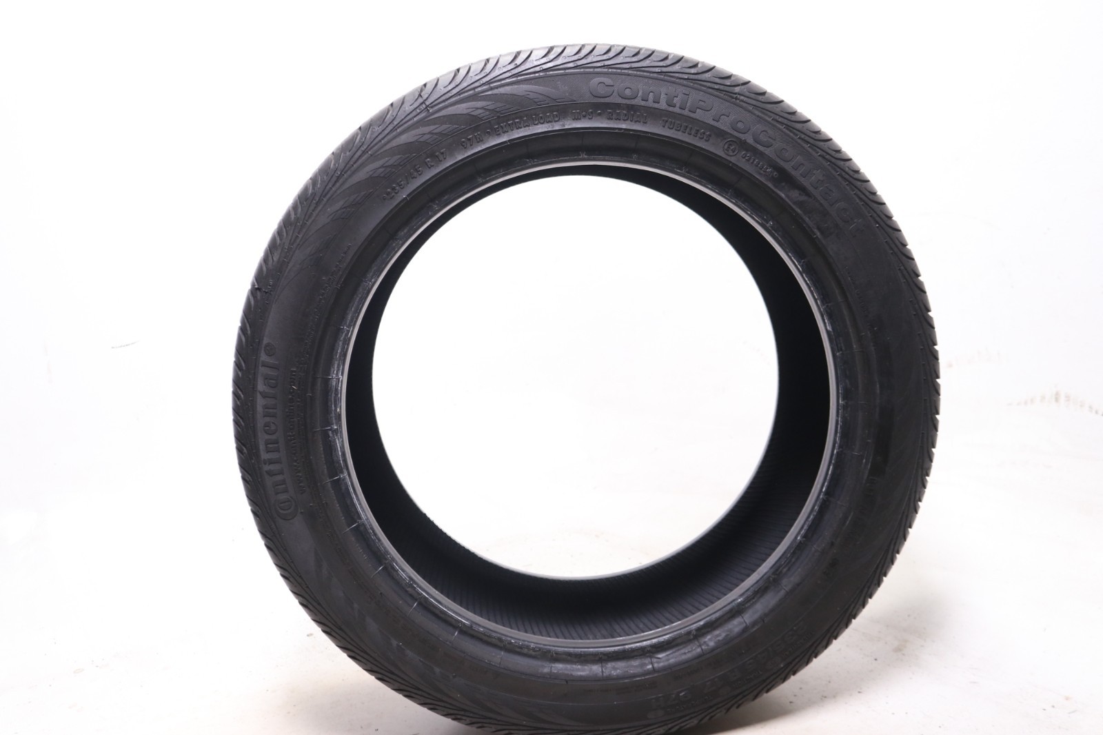 Set of 2 Used 235/45R17 Continental ContiProContact – 97H – 7-8/32 No Repairs