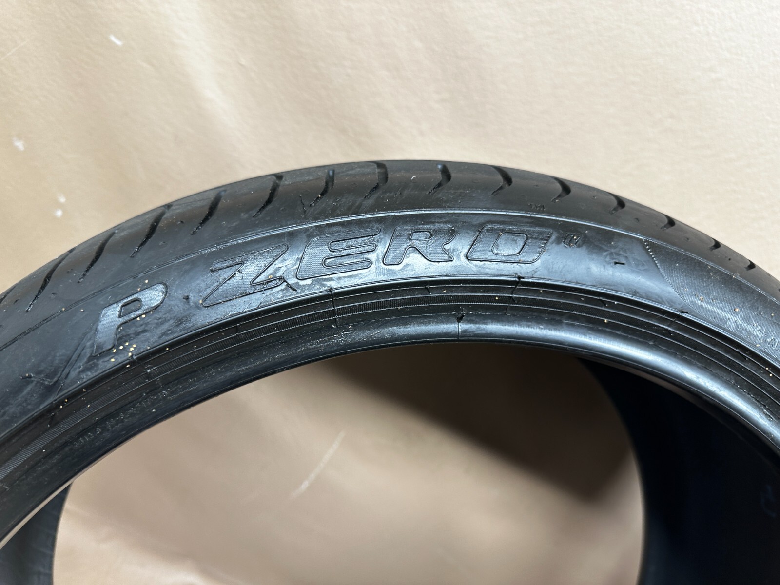Set of 2 Tires Pirelli P Zero 235/35ZR20 (88Y) 235/35/20 88Y 8/32 Pair