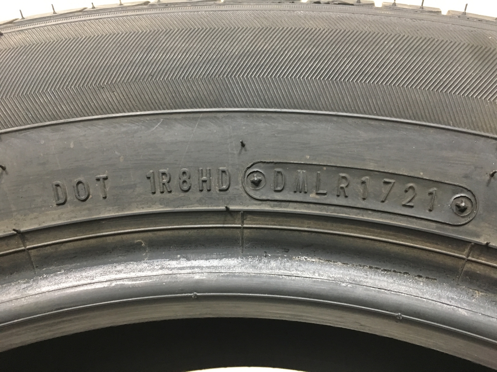 [1] Sumitomo HTR Enhance LX2 P225/60R18 225 60 18 Tire 9.5-9.75/32