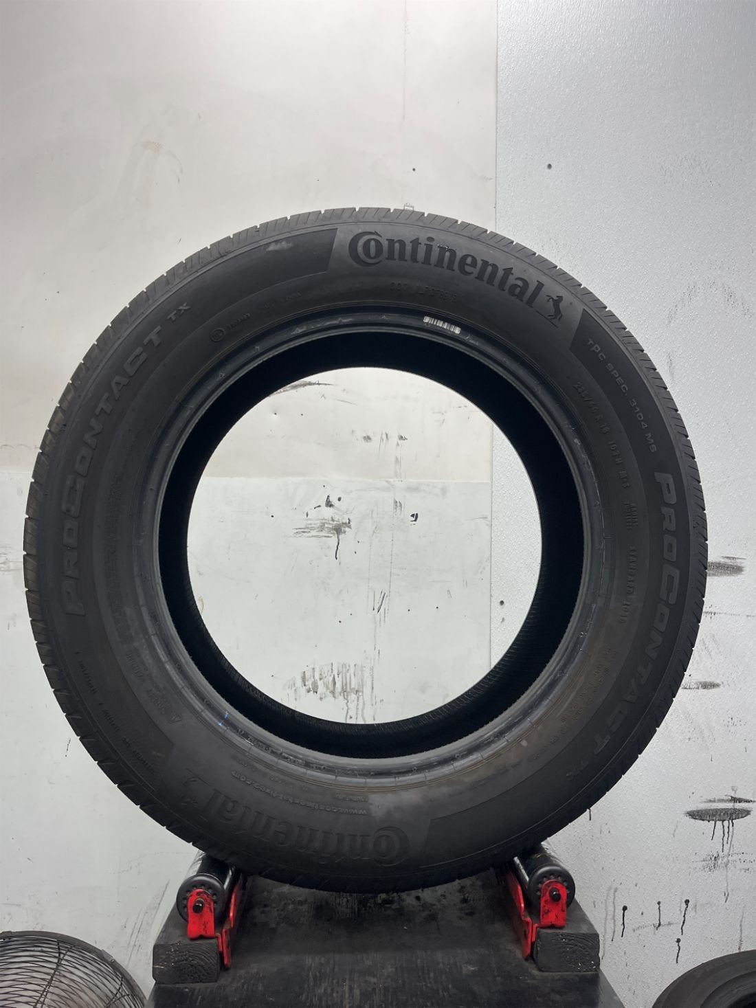 1 Used P235/60R18 Continental ProContact TX 103 H – 9/32