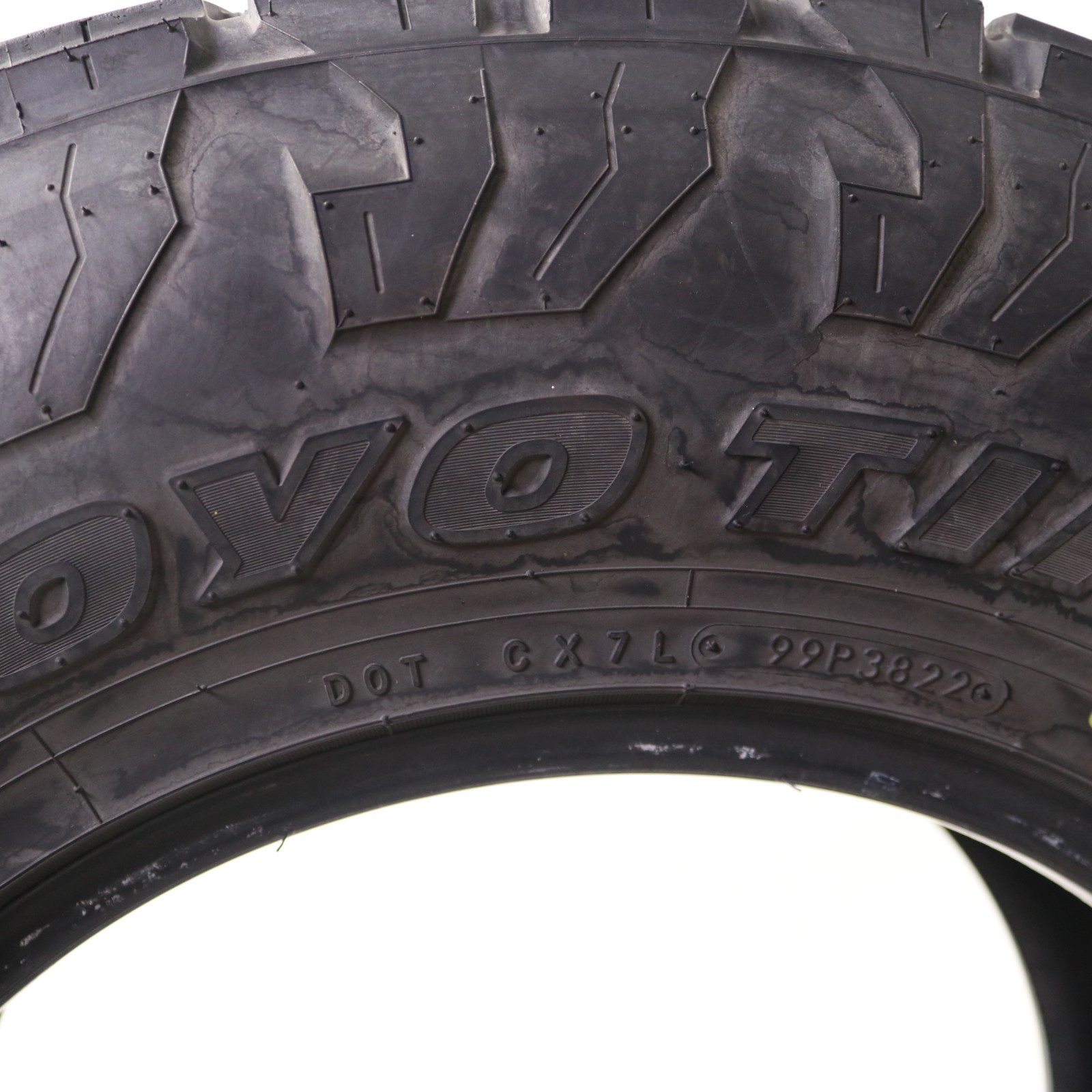Set of 2 Used LT 285/70R17 Toyo Open Country A/T III – 121/118S – 11/32