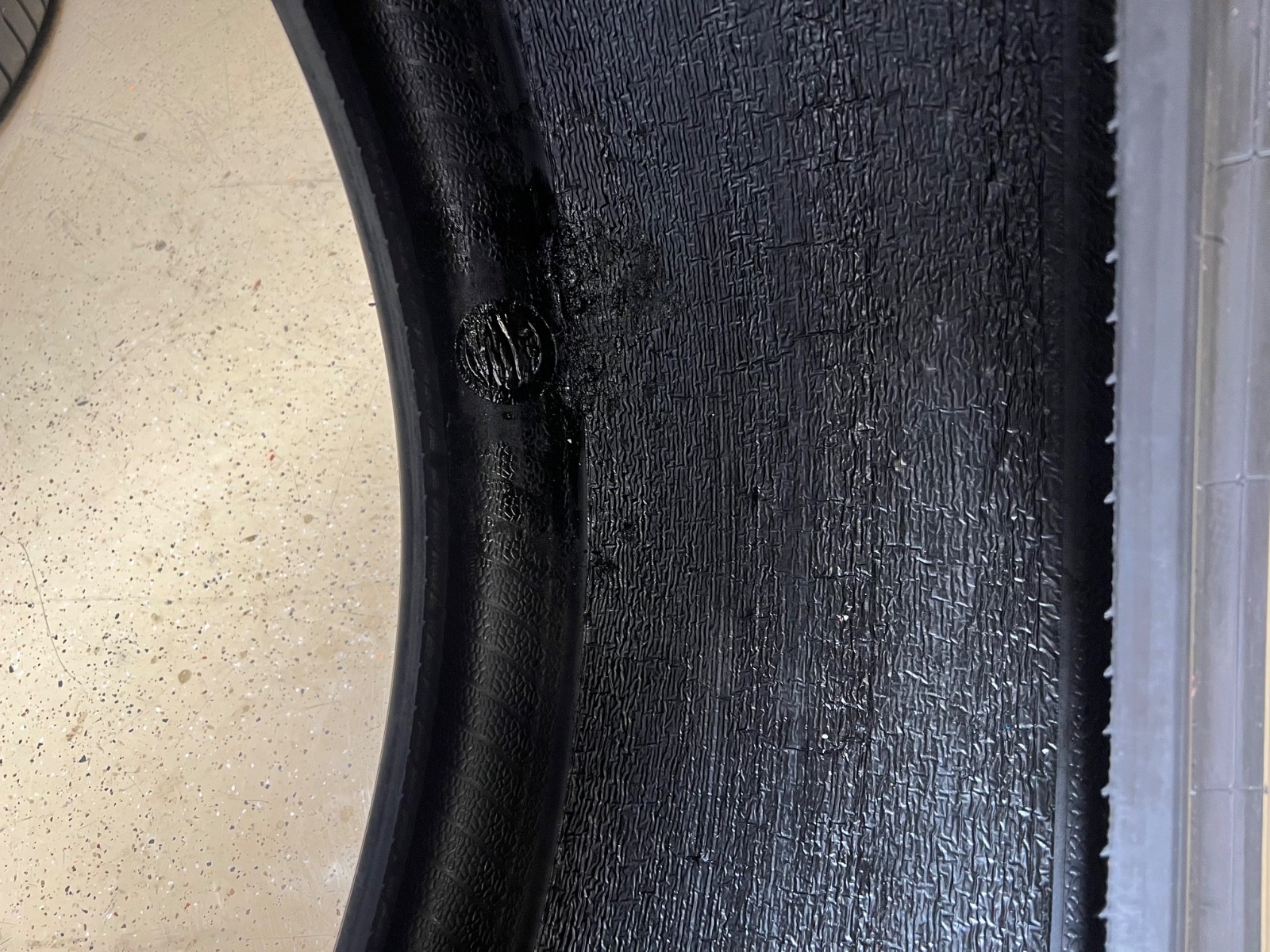 1 – TAKEOFF 285/35R21 XL (105Y) Pirelli P Zero PZ4 SEAL (*) BMW OEM – 5075