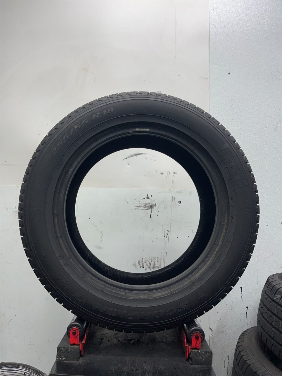 1 Used P255/55R18 Pirelli Scorpion Verde All Season 109 H – 11/32
