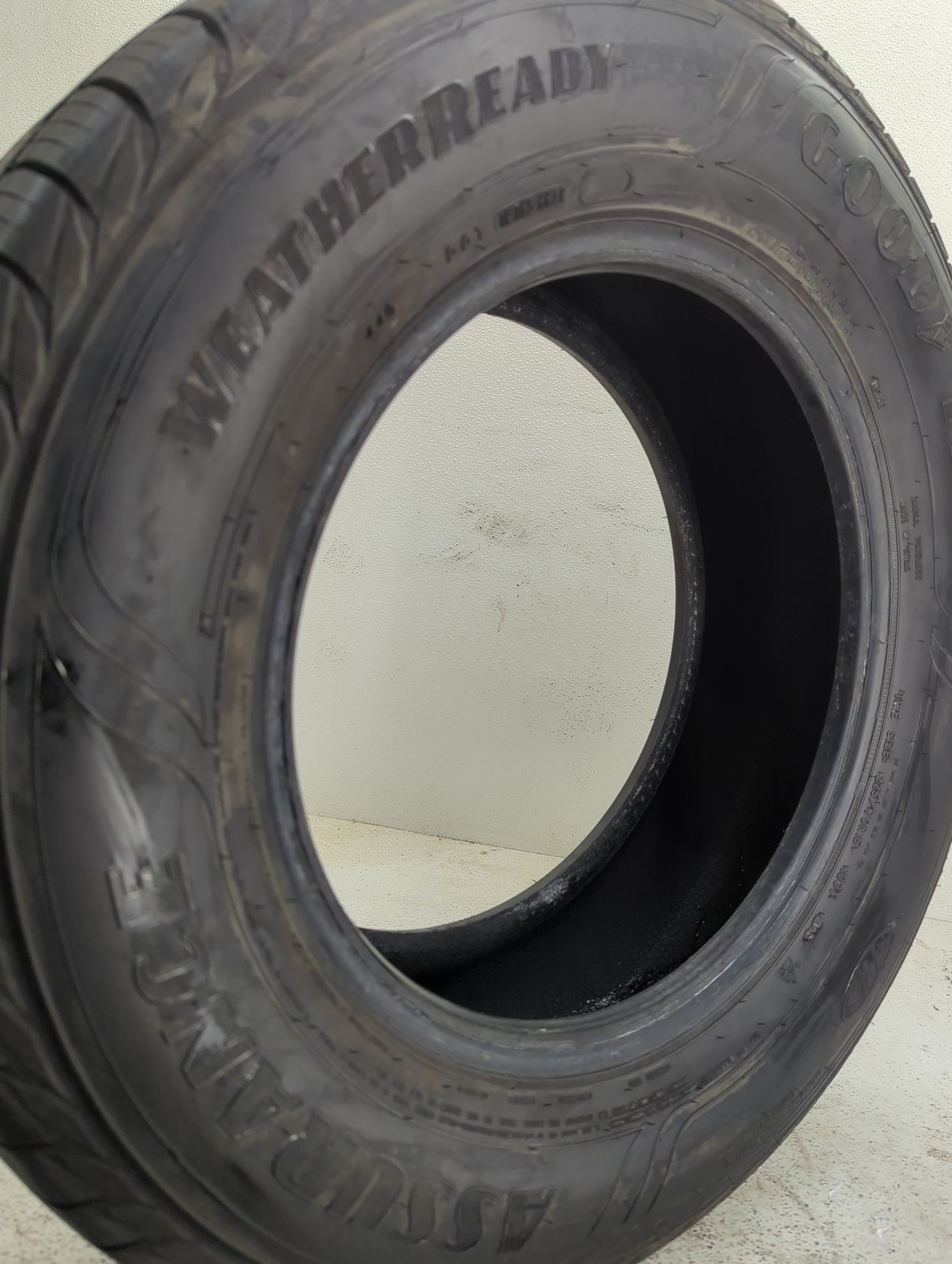 Used Tire 225/70R16 GOODYEAR ASSURANCE WEATHERREADY 103T – Tread Depth 9.5/32