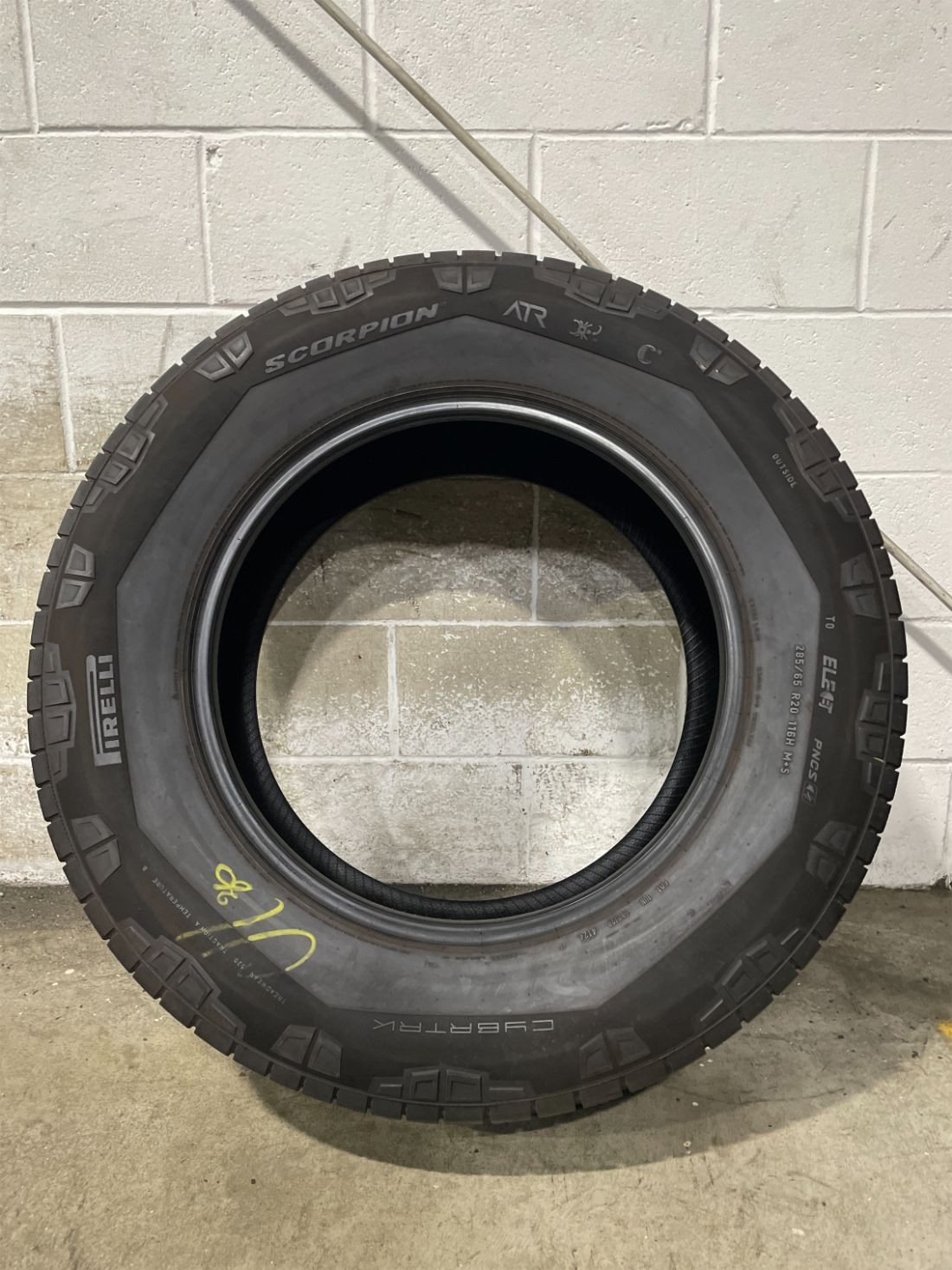 1x P285/65R20 Pirelli Scorpion ATR TO ELECT CYBRTRK 8/32 116 H Used Tire 2856520