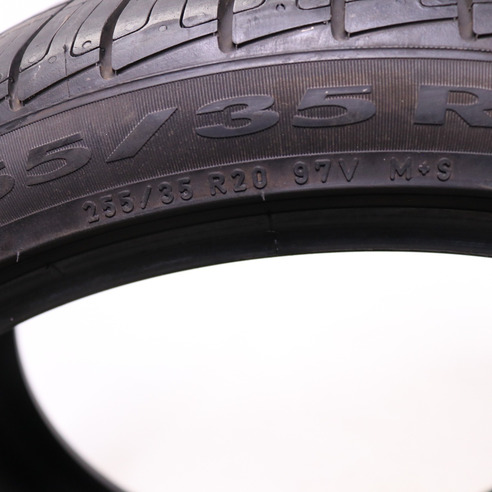 Set of 2 Used 255/35R20 Pirelli Cinturato P7 All Season VOL 97V 10/32 No Repairs