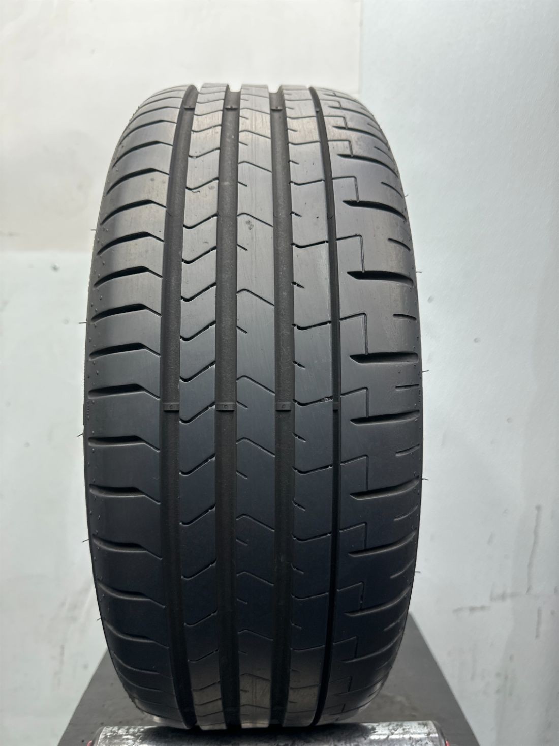 1 Used P205/40R18 Pirelli P Zero pz4 Run Flat 86 W – 8/32