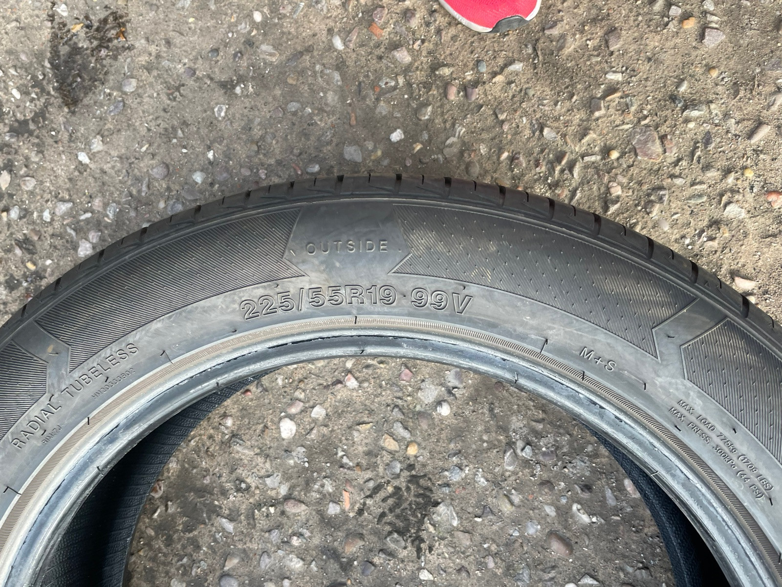 225 55 19 GRENLANDER ENRI U08 TYRES 6.5MM TREAD 225/55 R19 99V DOT 3923