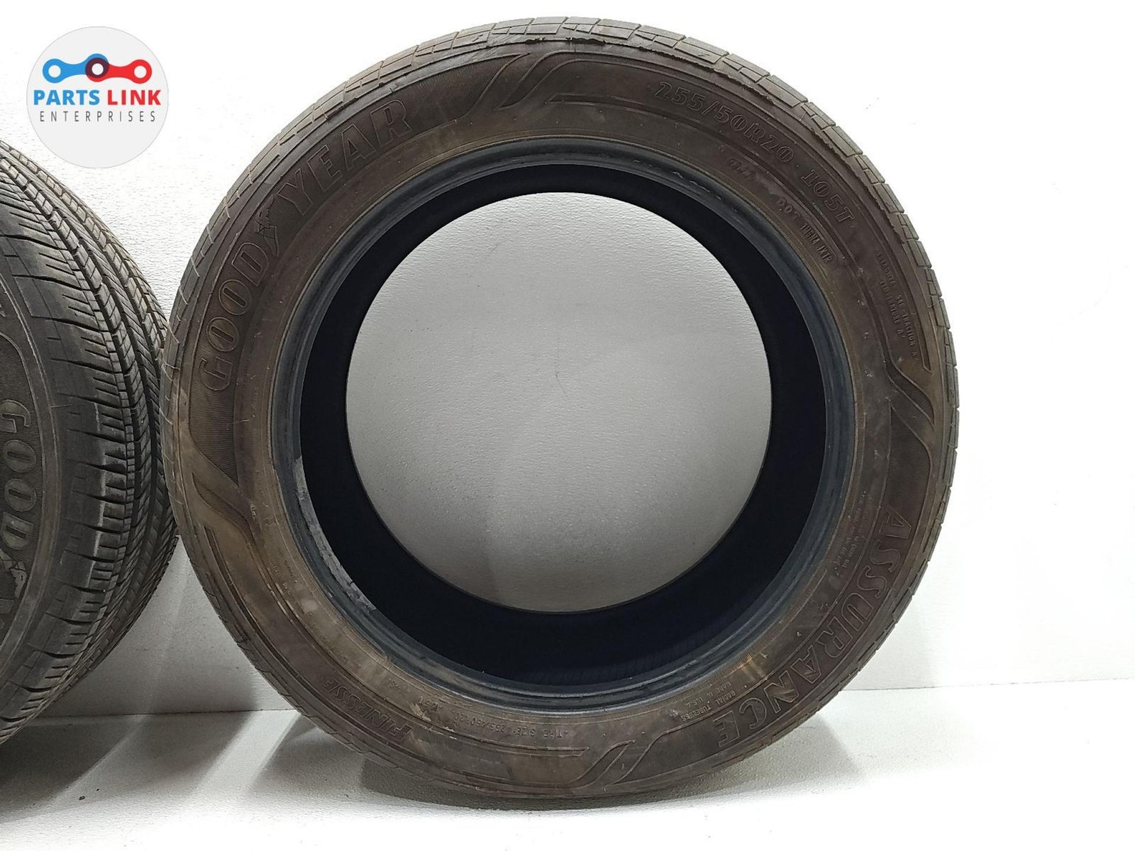 2018-2023 LAND RANGE ROVER VELAR WHEEL TIRE 255/50R20 105T GOODYEAR SET OEM
