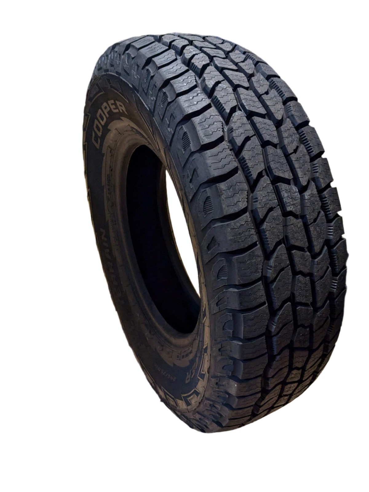 COOPER DISCOVERER ALL TERRAIN BSW P 245 75 16 111T ALL SEASON TIRE 171135014