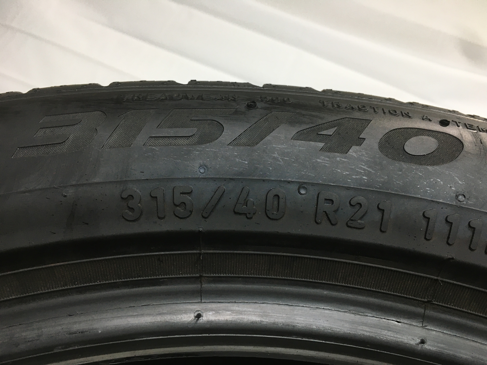 [1] Pirelli Scorpion Zero All Season P315/40R21 315 40 21 Tire 8.5-9.5/32