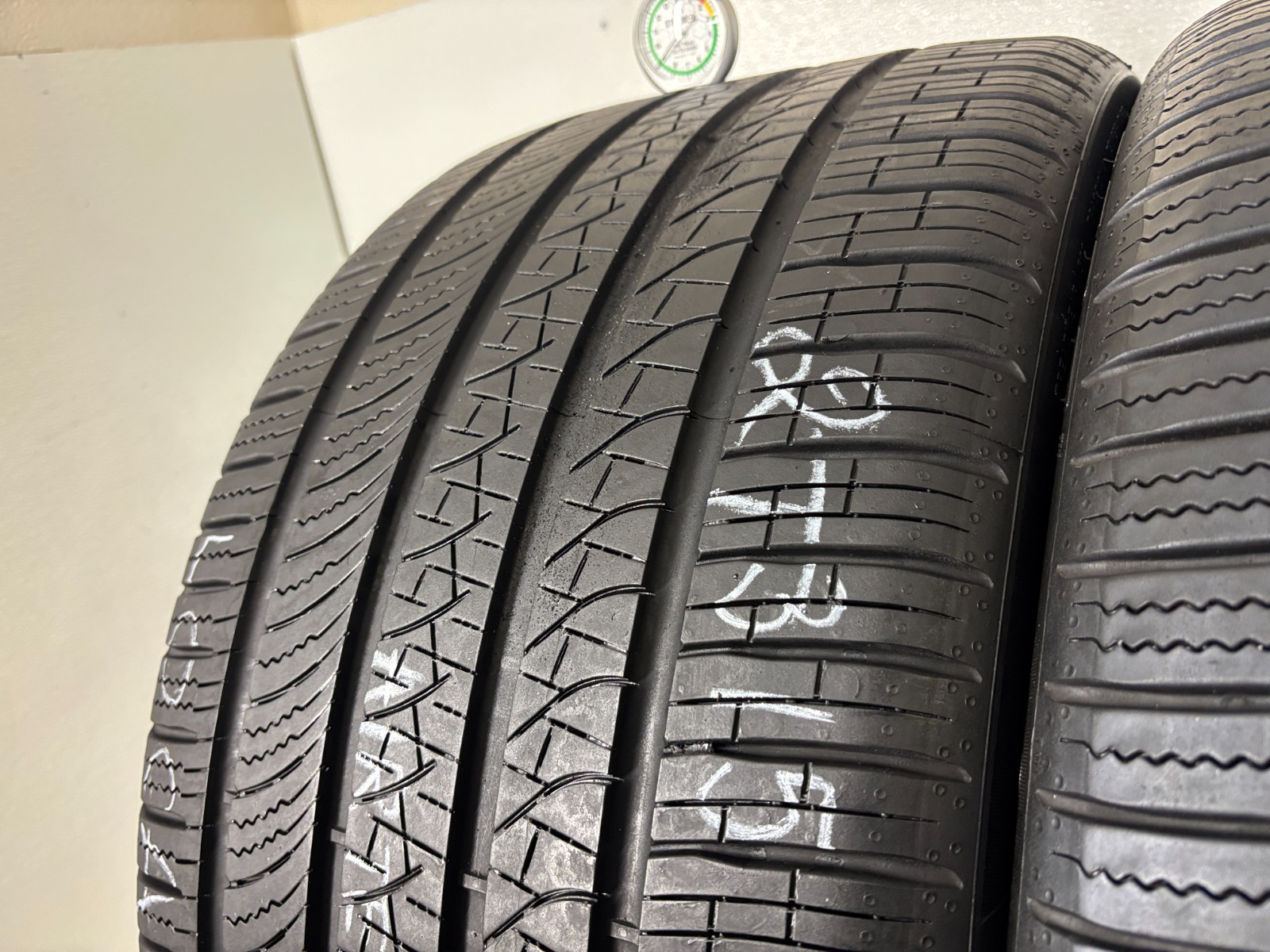 NO SHIPPING ONLY LOCAL PICK PICK UP 2 Tires 315 30 22 Pirelli P Zero All Season