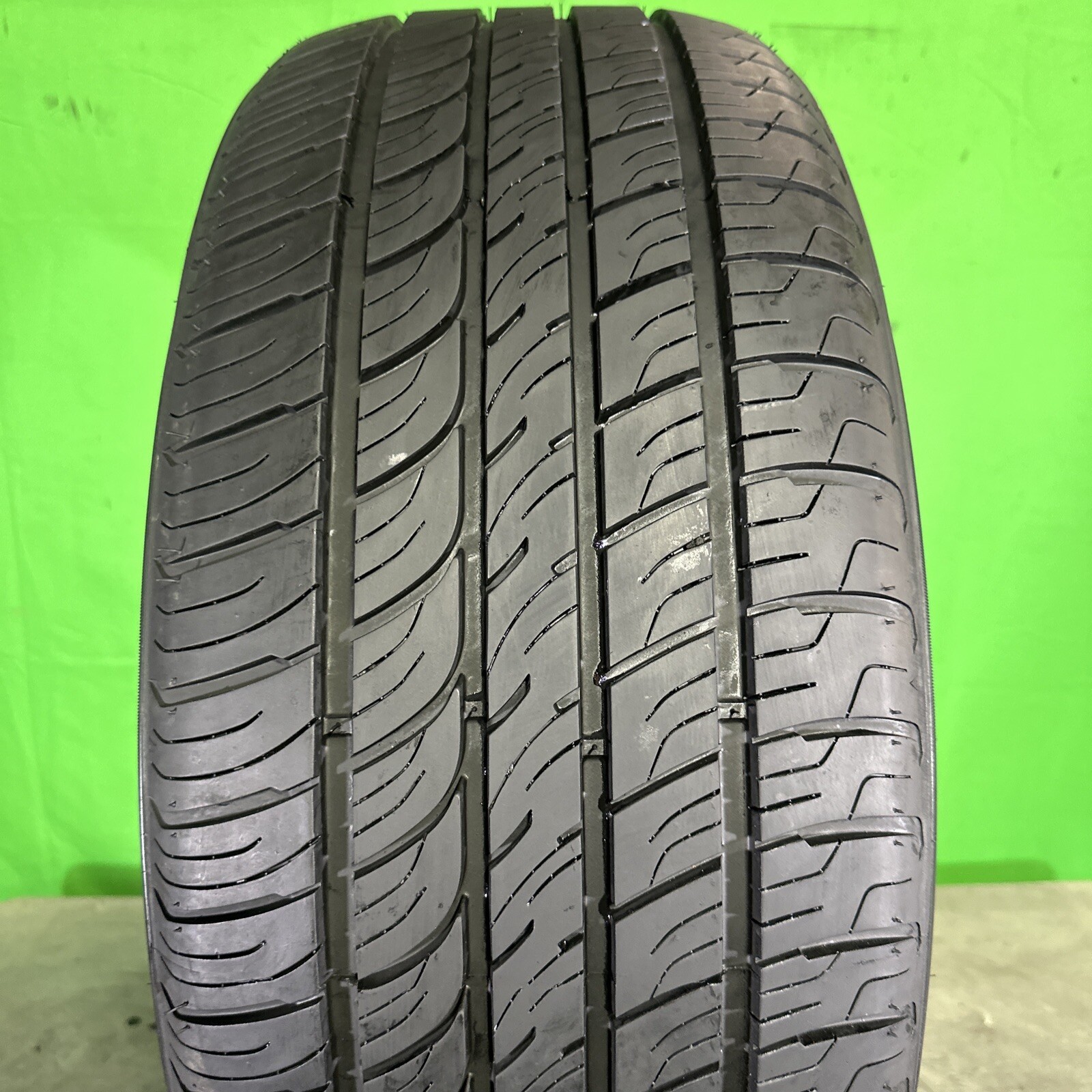Single,Used-275/55R20 Radar Dimax AS-8 117V 9/32 DOT 4822
