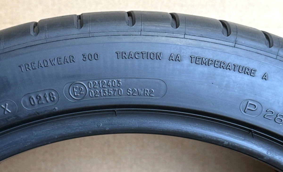 285/35ZR19 99Y Michelin Pilot Super Sport ZP 8/32 DOT 0218 2853519
