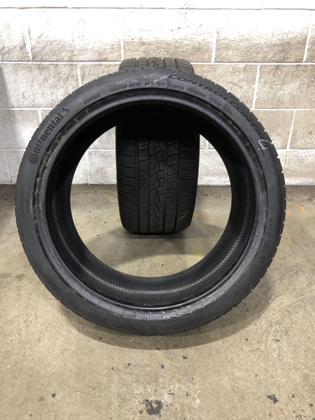 2x P255/35R19 Continental ControlContact Sport SRS+ 9-10/32 96 Y Used Tires