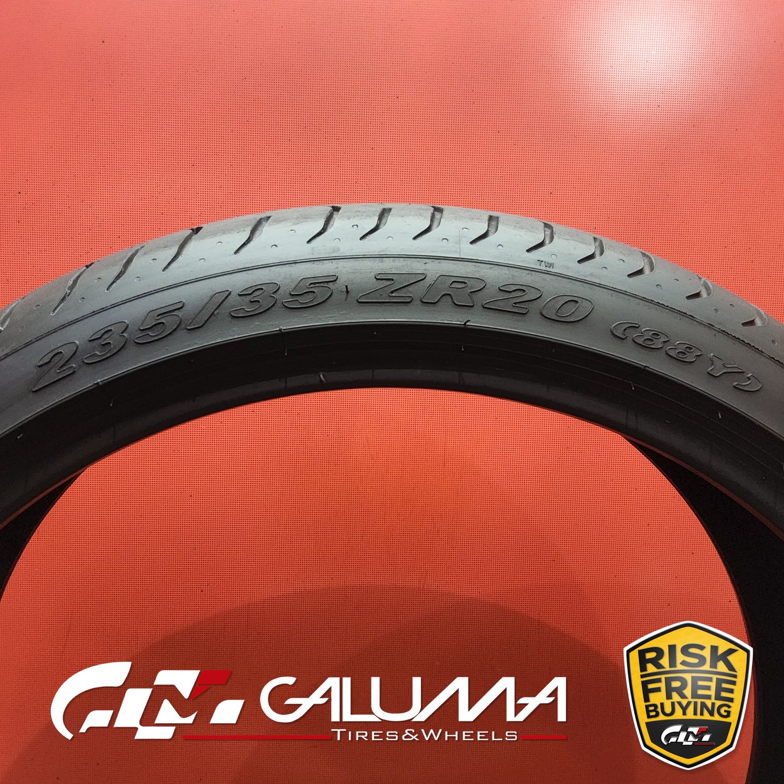 Set of 2 Tires LikeNEW Pirelli P Zero 235/35ZR20 235/35/20 88Y No Repairs #95590